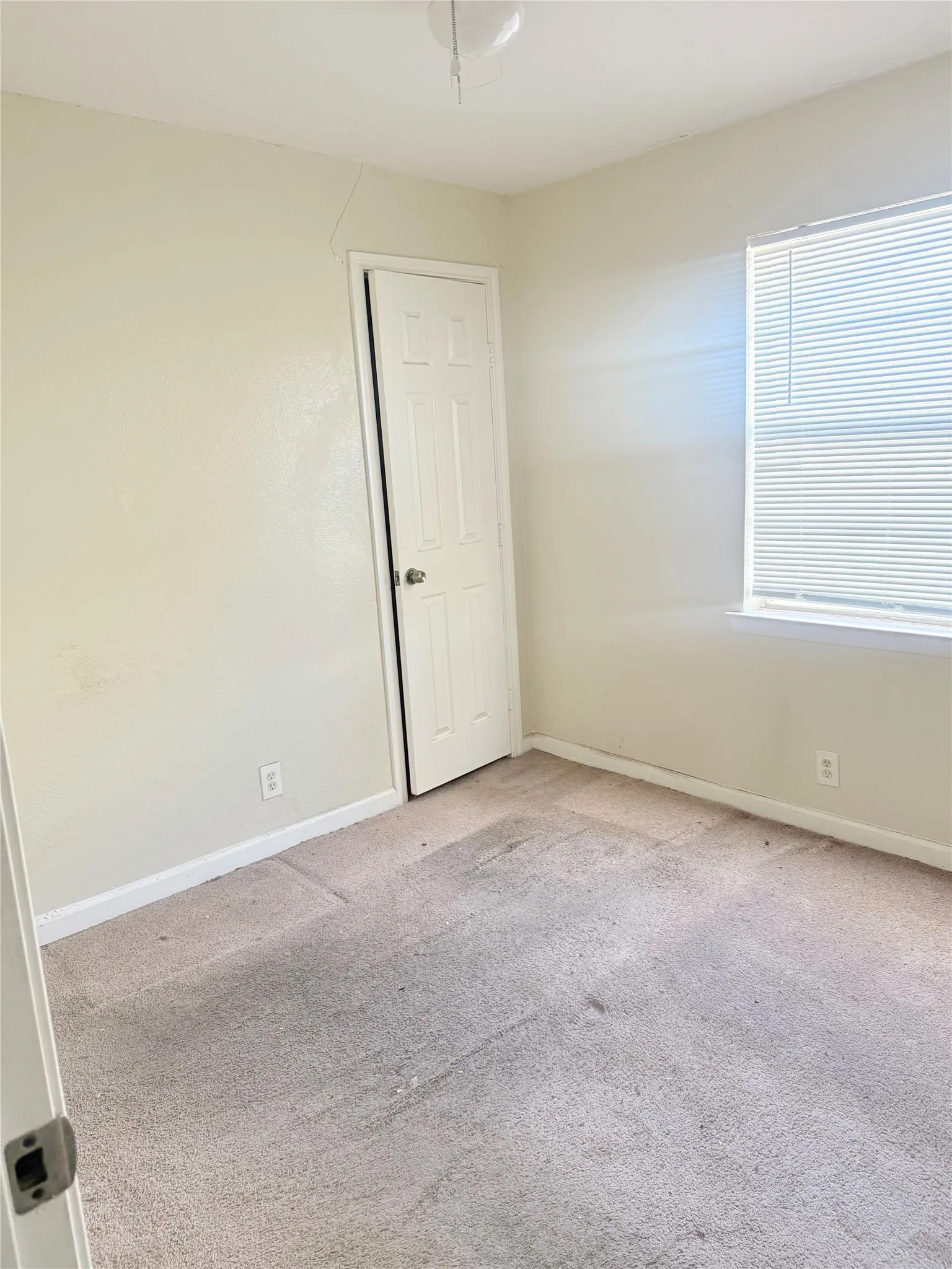 Single Family Residence For Sale in Dallas County , 3735 Susan Drive, Mesquite, Texas 75150, 3 Bedroom, 2 Bathroom, Garage spaces, 1,329 Sqft, built in 1959, mls#21358653, Real Estate Agent in Mesquite, Homes For Sale in Dallas county, Homes For Sale in Mesquite, Realtor in Mesquite Texas, Real Estate Brokerage Independent Realty Texas, Luminita Cordes Realtor