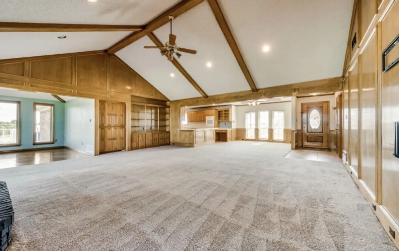 Single Family Residence For Rent in Collin County , 8110 Rawhide Road, Celina, Texas 75009, 3 Bedroom, 2 Bathroom, 2 Garage spaces, 2,218 Sqft, built in 1986, Price $3,800, mls#21358654, Real Estate Agent in Celina, Homes For Rent in Collin county, Homes For Rent in Celina, Realtor in Celina Texas, Real Estate Brokerage Independent Realty Texas, Luminita Cordes Realtor