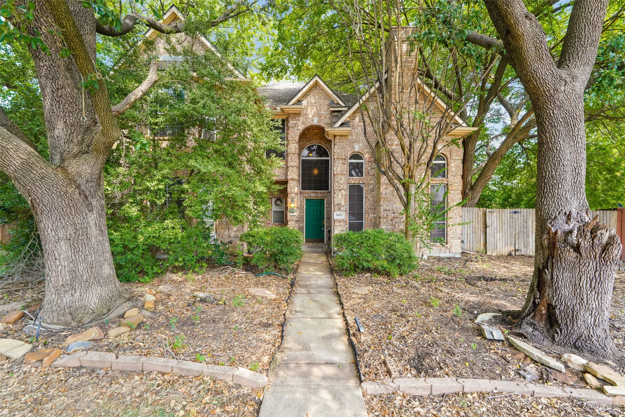 Single Family Residence For Sale in Collin County , 507 Bullingham Lane, Allen, Texas 75002, 5 Bedroom, 4 Bathroom, 2 Garage spaces, 3,024 Sqft, built in 1993, mls#21353524, Real Estate Agent in Allen, Homes For Sale in Collin county, Homes For Sale in Allen, Realtor in Allen Texas, Real Estate Brokerage Independent Realty Texas, Luminita Cordes Realtor
