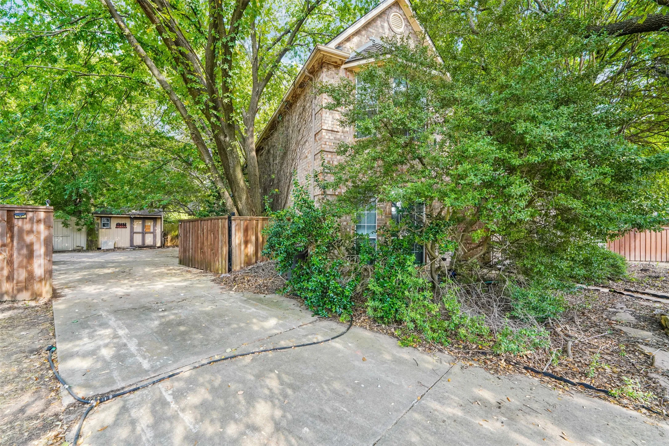 Single Family Residence For Sale in Collin County , 507 Bullingham Lane, Allen, Texas 75002, 5 Bedroom, 4 Bathroom, 2 Garage spaces, 3,024 Sqft, built in 1993, mls#21353524, Real Estate Agent in Allen, Homes For Sale in Collin county, Homes For Sale in Allen, Realtor in Allen Texas, Real Estate Brokerage Independent Realty Texas, Luminita Cordes Realtor