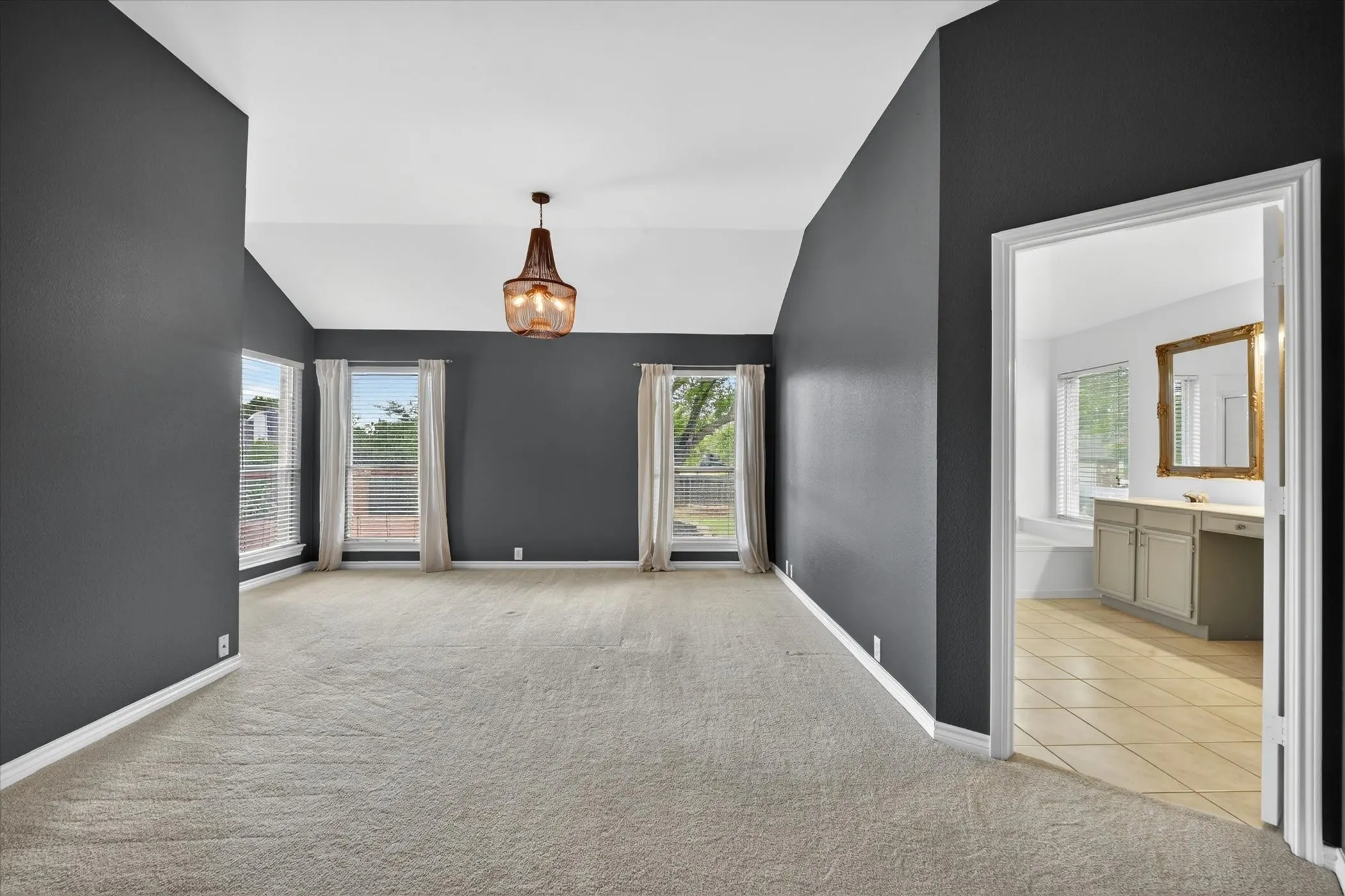 Single Family Residence For Rent in Denton County , 4909 Lansdale Drive, Flower Mound, Texas 75028, 3 Bedroom, 2 Bathroom, 2 Garage spaces, 2,237 Sqft, built in 1993, Price $3,200, mls#21358657, Real Estate Agent in Flower Mound, Homes For Rent in Denton county, Homes For Rent in Flower Mound, Realtor in Flower Mound Texas, Real Estate Brokerage Independent Realty Texas, Luminita Cordes Realtor