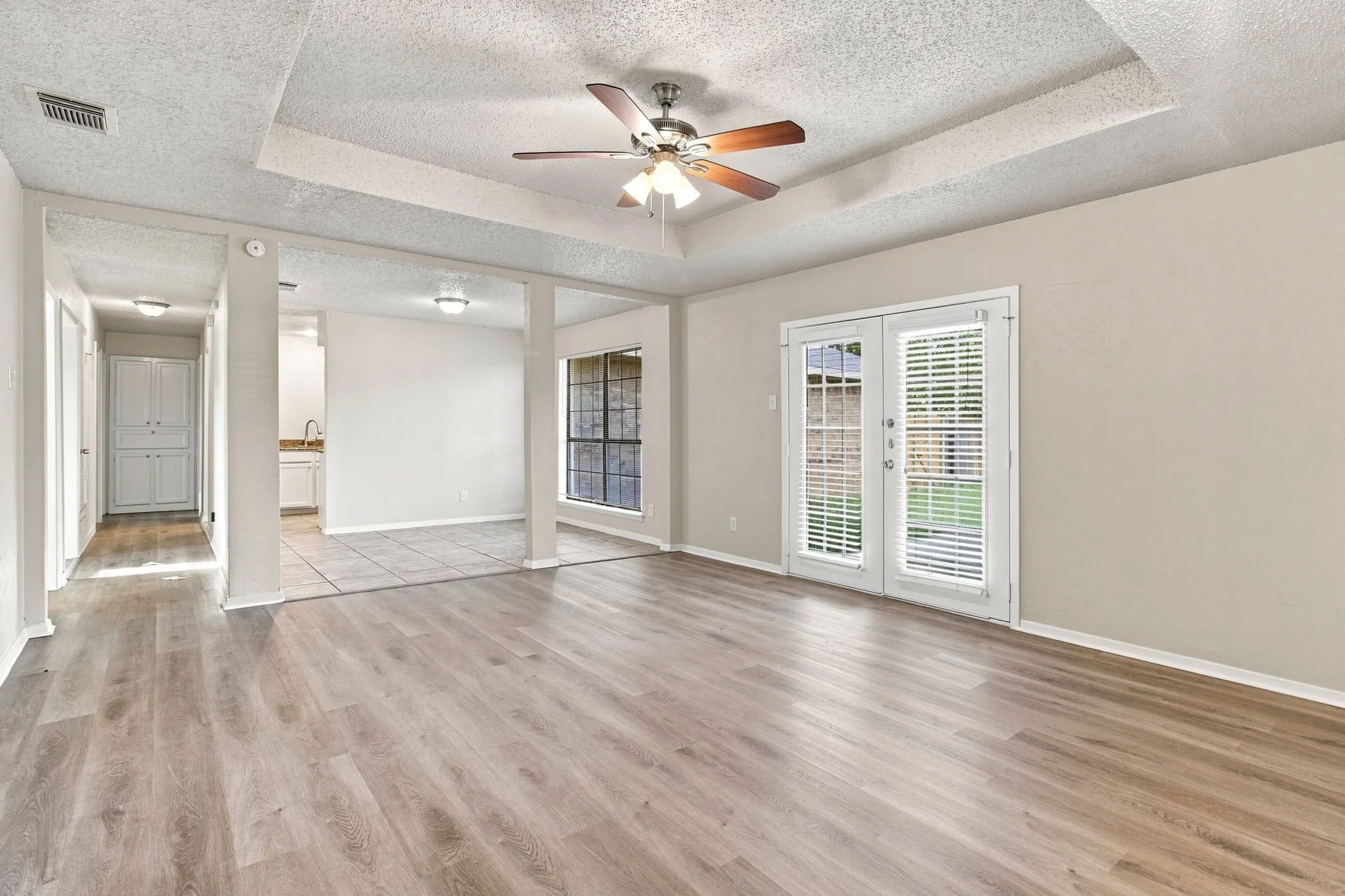 Single Family Residence For Sale in Dallas County , 2602 College Park Drive, Rowlett, Texas 75088, 3 Bedroom, 2 Bathroom, 2 Garage spaces, 1,224 Sqft, built in 1984, mls#21356447, Real Estate Agent in Rowlett, Homes For Sale in Dallas county, Homes For Sale in Rowlett, Realtor in Rowlett Texas, Real Estate Brokerage Independent Realty Texas, Luminita Cordes Realtor