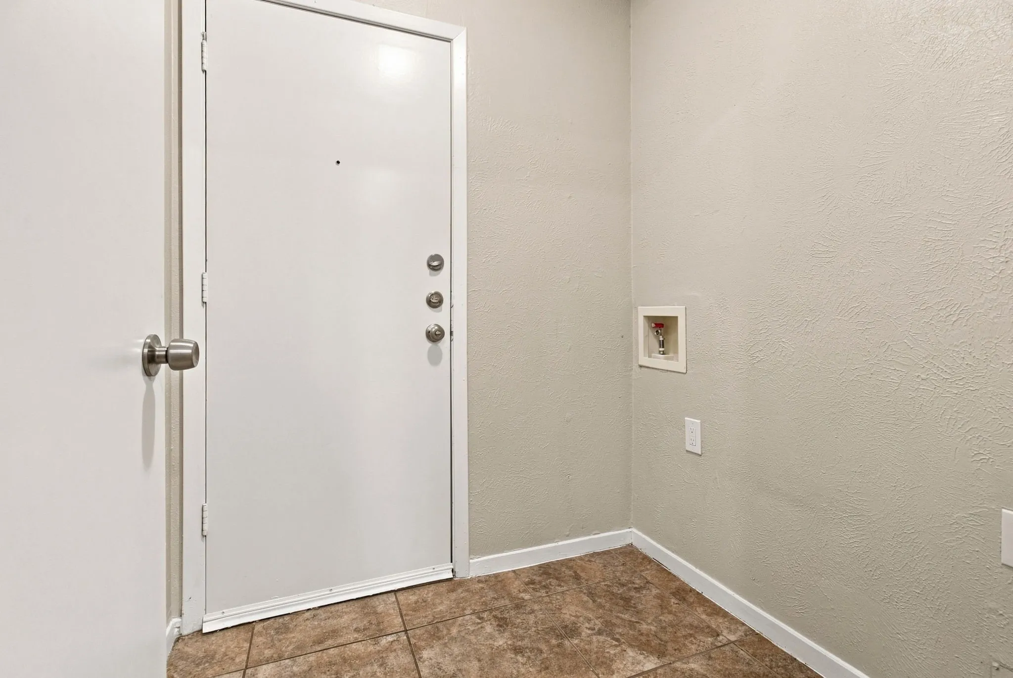 Single Family Residence For Sale in Dallas County , 2602 College Park Drive, Rowlett, Texas 75088, 3 Bedroom, 2 Bathroom, 2 Garage spaces, 1,224 Sqft, built in 1984, mls#21356447, Real Estate Agent in Rowlett, Homes For Sale in Dallas county, Homes For Sale in Rowlett, Realtor in Rowlett Texas, Real Estate Brokerage Independent Realty Texas, Luminita Cordes Realtor