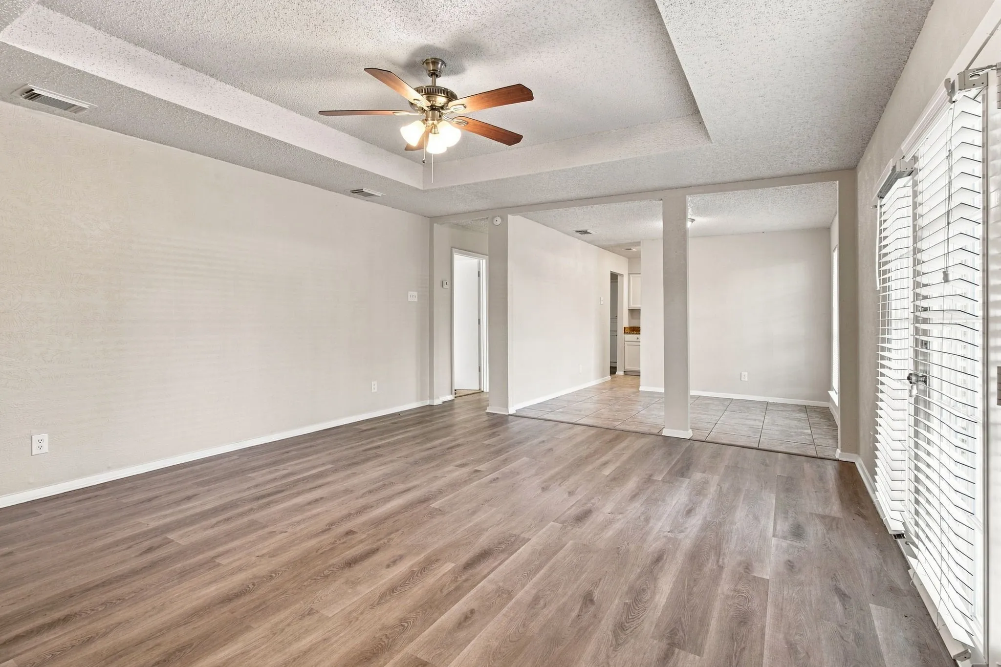 Single Family Residence For Sale in Dallas County , 2602 College Park Drive, Rowlett, Texas 75088, 3 Bedroom, 2 Bathroom, 2 Garage spaces, 1,224 Sqft, built in 1984, mls#21356447, Real Estate Agent in Rowlett, Homes For Sale in Dallas county, Homes For Sale in Rowlett, Realtor in Rowlett Texas, Real Estate Brokerage Independent Realty Texas, Luminita Cordes Realtor