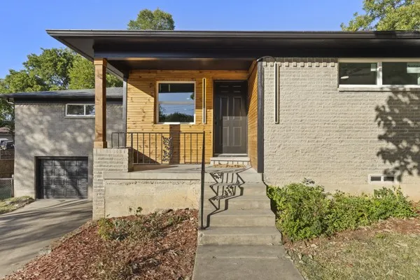 Single Family Residence For Sale in Dallas County , 1130 Lodema Lane, Duncanville, Texas 75116, 3 Bedroom, 2 Bathroom, 2 Garage spaces, 1,505 Sqft, built in 1962, mls#21358659, Real Estate Agent in Duncanville, Homes For Sale in Dallas county, Homes For Sale in Duncanville, Realtor in Duncanville Texas, Real Estate Brokerage Independent Realty Texas, Luminita Cordes Realtor