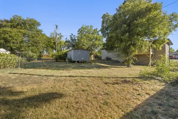 Single Family Residence For Sale in Dallas County , 1130 Lodema Lane, Duncanville, Texas 75116, 3 Bedroom, 2 Bathroom, 2 Garage spaces, 1,505 Sqft, built in 1962, mls#21358659, Real Estate Agent in Duncanville, Homes For Sale in Dallas county, Homes For Sale in Duncanville, Realtor in Duncanville Texas, Real Estate Brokerage Independent Realty Texas, Luminita Cordes Realtor