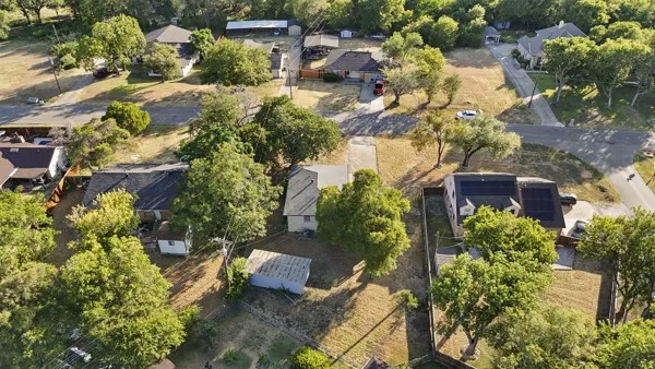Single Family Residence For Sale in Dallas County , 1130 Lodema Lane, Duncanville, Texas 75116, 3 Bedroom, 2 Bathroom, 2 Garage spaces, 1,505 Sqft, built in 1962, mls#21358659, Real Estate Agent in Duncanville, Homes For Sale in Dallas county, Homes For Sale in Duncanville, Realtor in Duncanville Texas, Real Estate Brokerage Independent Realty Texas, Luminita Cordes Realtor