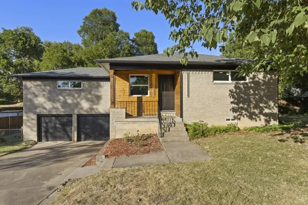 Single Family Residence For Sale in Dallas County , 1130 Lodema Lane, Duncanville, Texas 75116, 3 Bedroom, 2 Bathroom, 2 Garage spaces, 1,505 Sqft, built in 1962, mls#21358659, Real Estate Agent in Duncanville, Homes For Sale in Dallas county, Homes For Sale in Duncanville, Realtor in Duncanville Texas, Real Estate Brokerage Independent Realty Texas, Luminita Cordes Realtor
