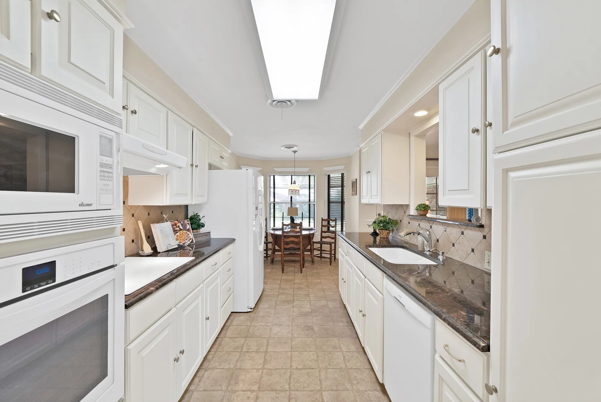 Single Family Residence For Sale in Tarrant County , 3929 Westerly Road, Benbrook, Texas 76116, 3 Bedroom, 2 Bathroom, 2 Garage spaces, 1,765 Sqft, built in 1963, mls#21358286, Real Estate Agent in Benbrook, Homes For Sale in Tarrant county, Homes For Sale in Benbrook, Realtor in Benbrook Texas, Real Estate Brokerage Independent Realty Texas, Luminita Cordes Realtor