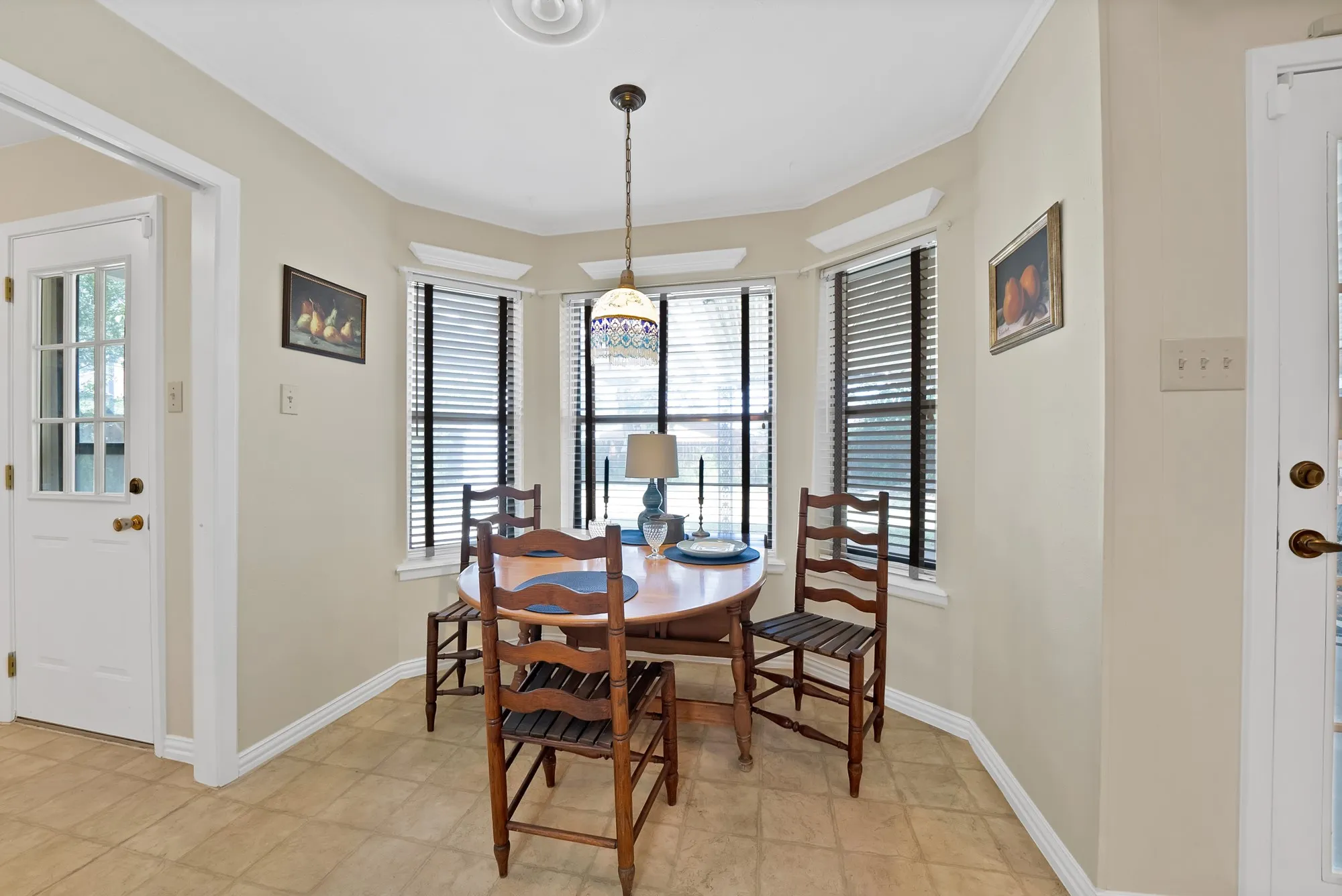 Single Family Residence For Sale in Tarrant County , 3929 Westerly Road, Benbrook, Texas 76116, 3 Bedroom, 2 Bathroom, 2 Garage spaces, 1,765 Sqft, built in 1963, mls#21358286, Real Estate Agent in Benbrook, Homes For Sale in Tarrant county, Homes For Sale in Benbrook, Realtor in Benbrook Texas, Real Estate Brokerage Independent Realty Texas, Luminita Cordes Realtor