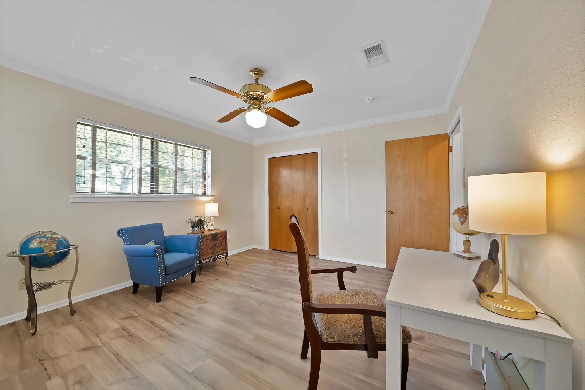 Single Family Residence For Sale in Tarrant County , 3929 Westerly Road, Benbrook, Texas 76116, 3 Bedroom, 2 Bathroom, 2 Garage spaces, 1,765 Sqft, built in 1963, mls#21358286, Real Estate Agent in Benbrook, Homes For Sale in Tarrant county, Homes For Sale in Benbrook, Realtor in Benbrook Texas, Real Estate Brokerage Independent Realty Texas, Luminita Cordes Realtor
