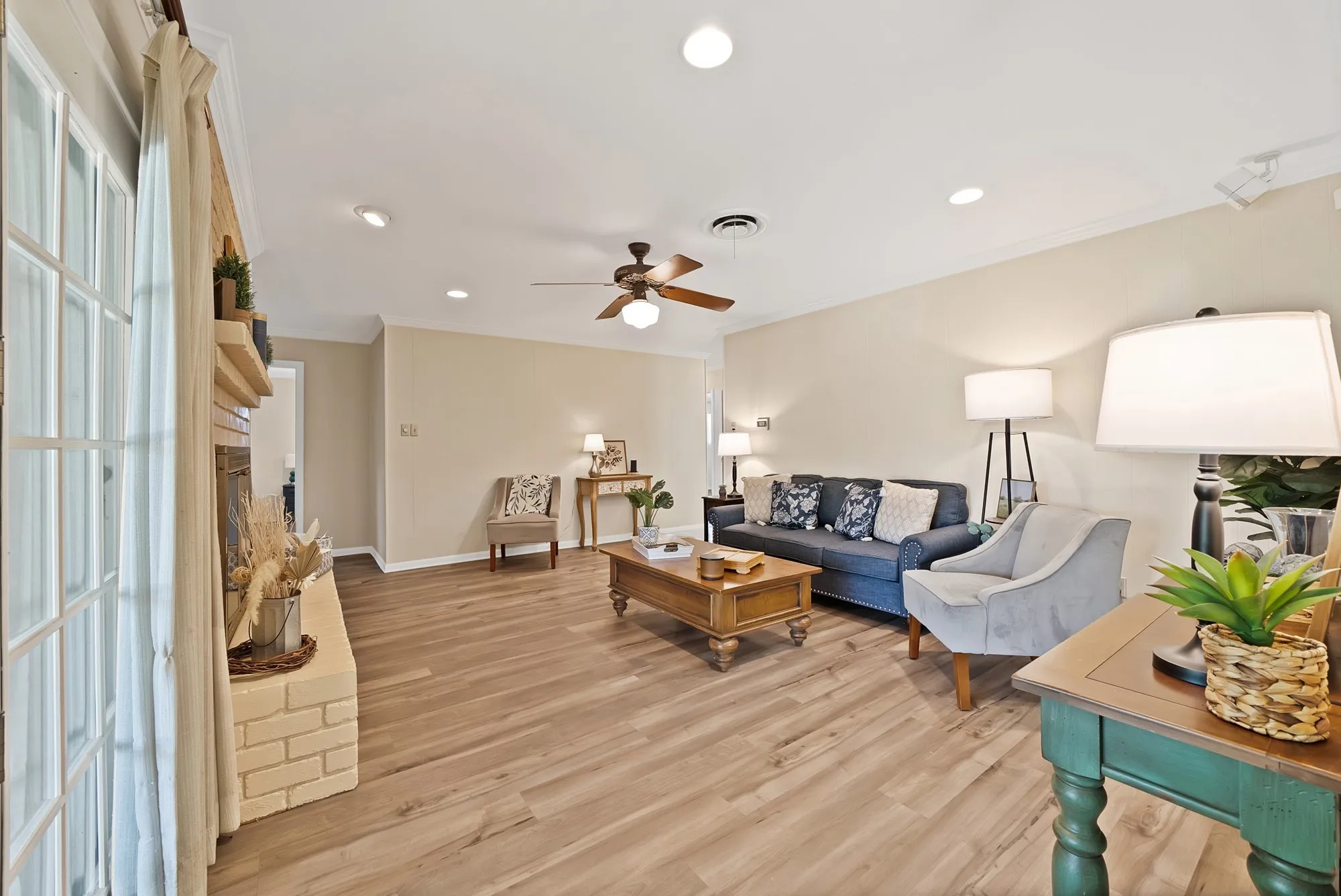 Single Family Residence For Sale in Tarrant County , 3929 Westerly Road, Benbrook, Texas 76116, 3 Bedroom, 2 Bathroom, 2 Garage spaces, 1,765 Sqft, built in 1963, mls#21358286, Real Estate Agent in Benbrook, Homes For Sale in Tarrant county, Homes For Sale in Benbrook, Realtor in Benbrook Texas, Real Estate Brokerage Independent Realty Texas, Luminita Cordes Realtor