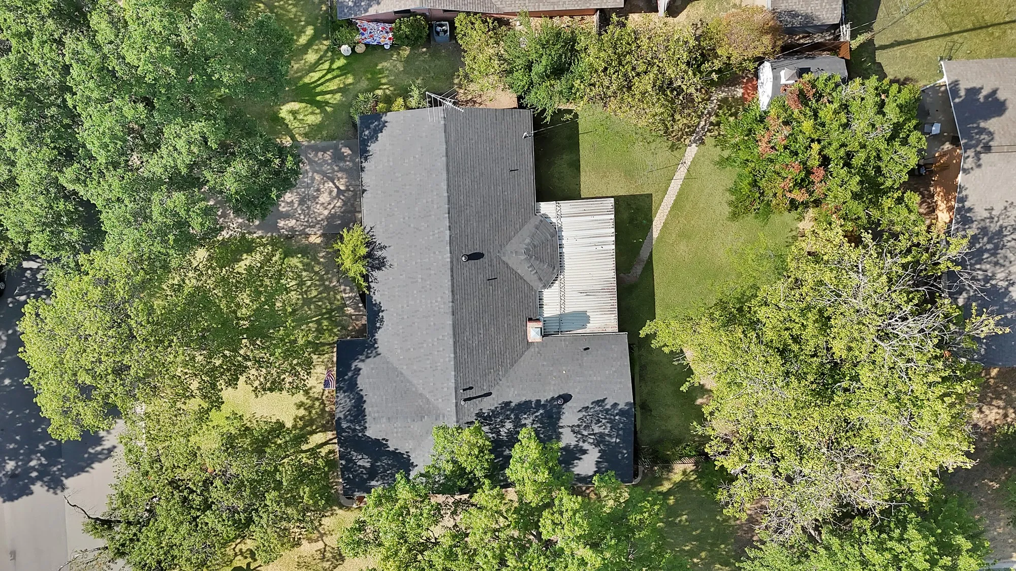 Single Family Residence For Sale in Tarrant County , 3929 Westerly Road, Benbrook, Texas 76116, 3 Bedroom, 2 Bathroom, 2 Garage spaces, 1,765 Sqft, built in 1963, mls#21358286, Real Estate Agent in Benbrook, Homes For Sale in Tarrant county, Homes For Sale in Benbrook, Realtor in Benbrook Texas, Real Estate Brokerage Independent Realty Texas, Luminita Cordes Realtor