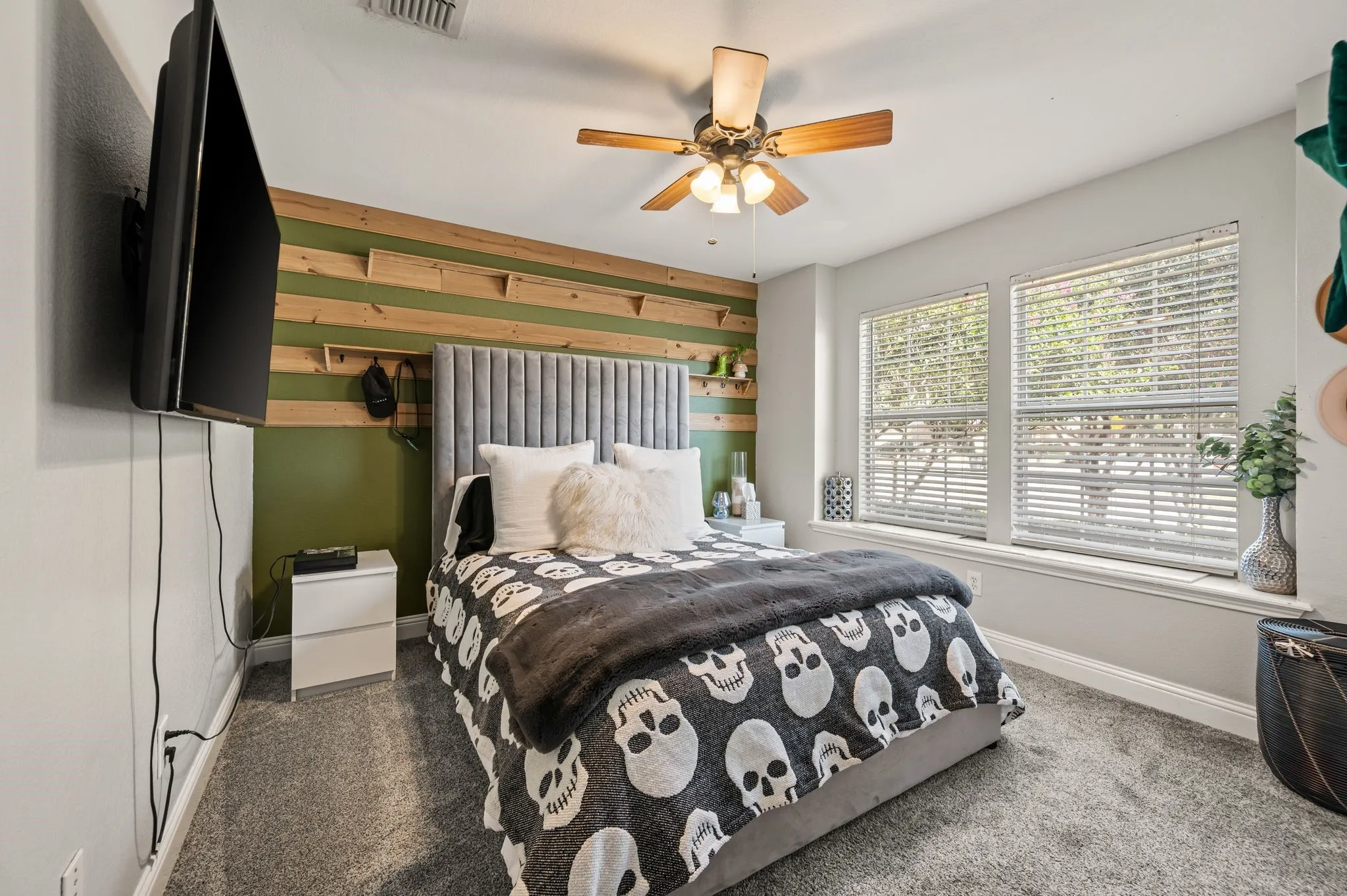 Single Family Residence For Sale in Tarrant County , 4136 Justin Drive, Fort Worth, Texas 76244, 4 Bedroom, 2 Bathroom, 2 Garage spaces, 1,917 Sqft, built in 2003, Price $375,000, mls#21356546, Real Estate Agent in Fort Worth, Homes For Sale in Tarrant county, Homes For Sale in Fort Worth, Realtor in Fort Worth Texas, Real Estate Brokerage Independent Realty Texas, Luminita Cordes Realtor