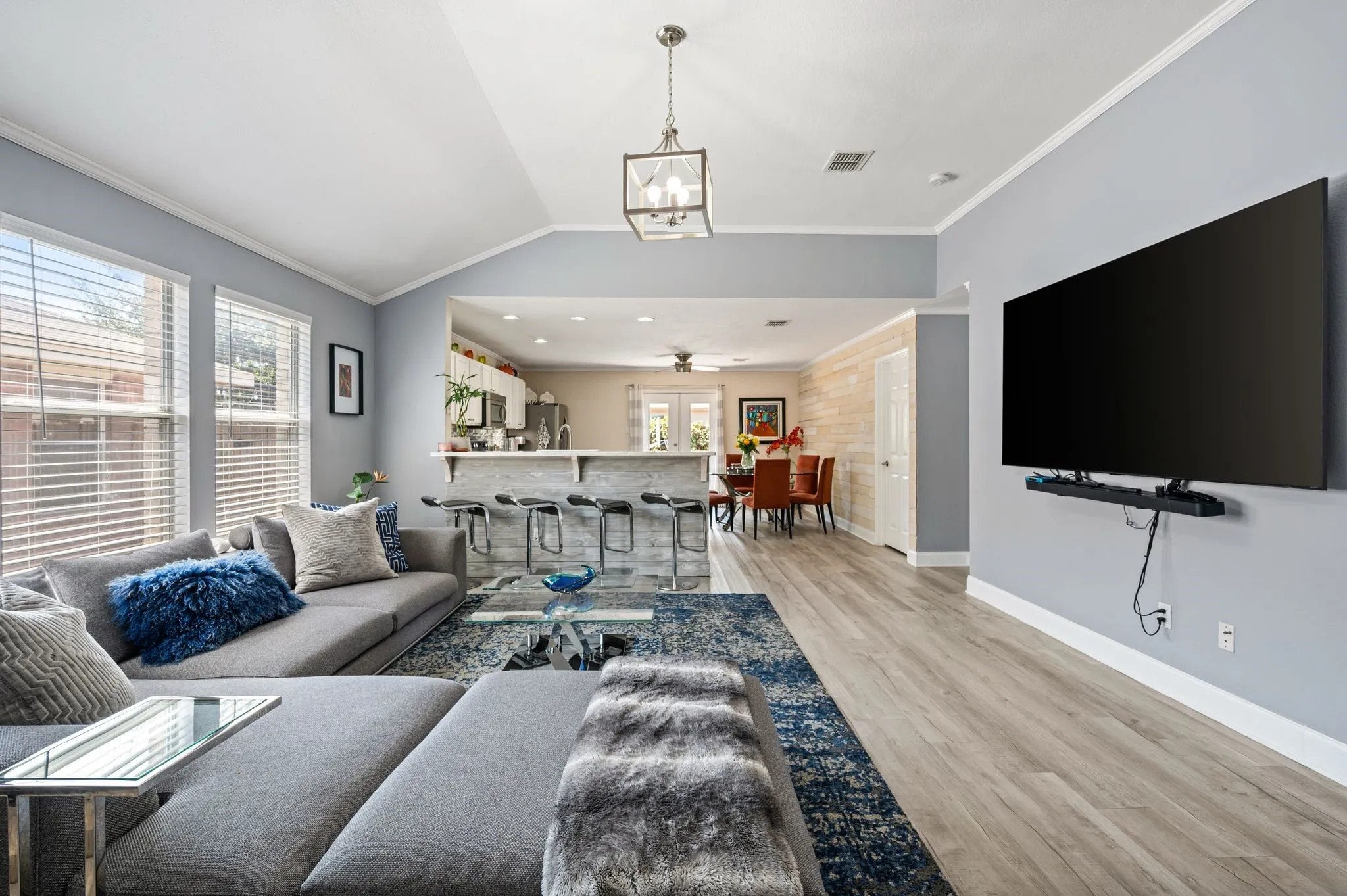 Single Family Residence For Sale in Tarrant County , 4136 Justin Drive, Fort Worth, Texas 76244, 4 Bedroom, 2 Bathroom, 2 Garage spaces, 1,917 Sqft, built in 2003, Price $375,000, mls#21356546, Real Estate Agent in Fort Worth, Homes For Sale in Tarrant county, Homes For Sale in Fort Worth, Realtor in Fort Worth Texas, Real Estate Brokerage Independent Realty Texas, Luminita Cordes Realtor
