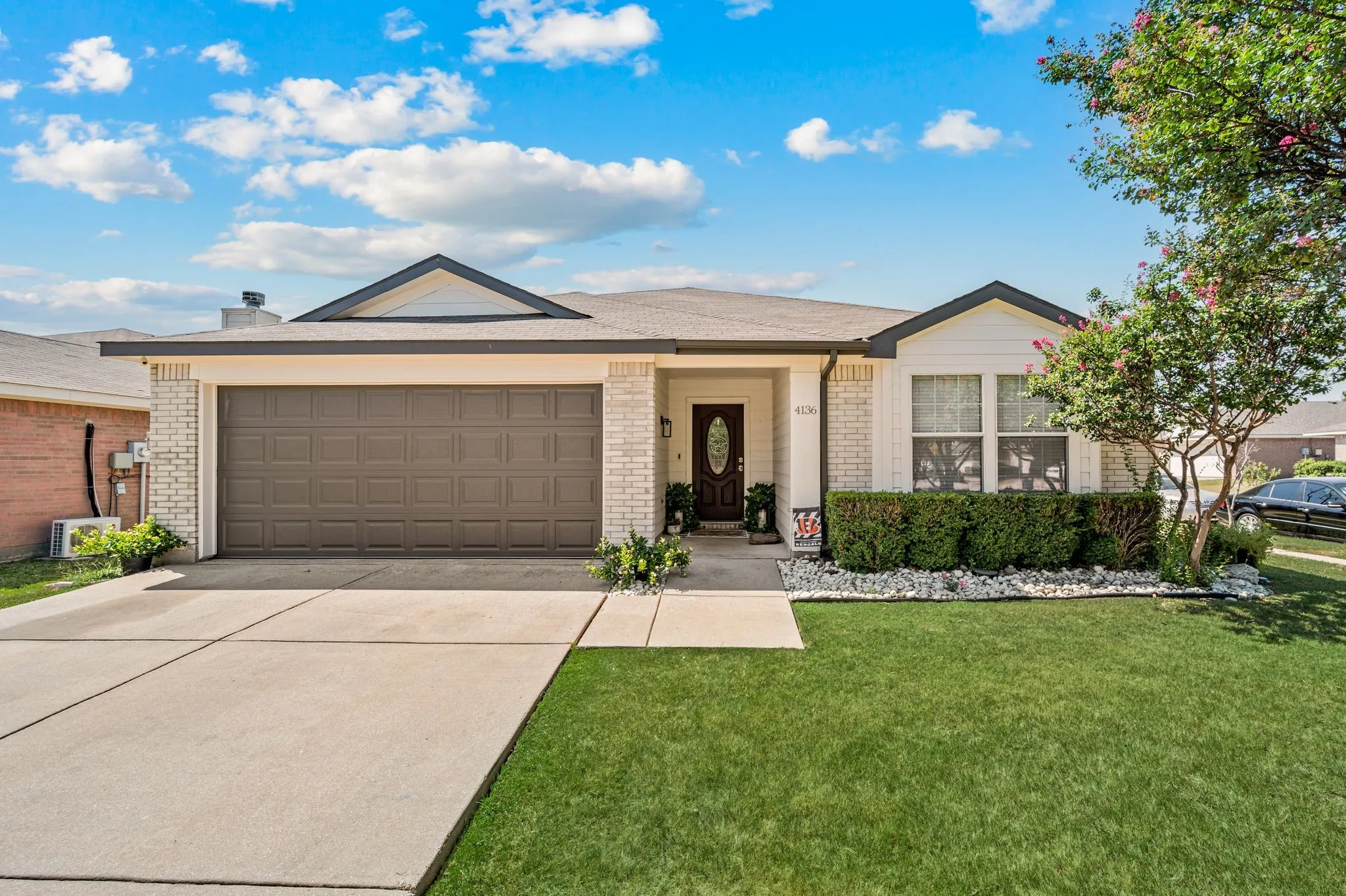 Single Family Residence For Sale in Tarrant County , 4136 Justin Drive, Fort Worth, Texas 76244, 4 Bedroom, 2 Bathroom, 2 Garage spaces, 1,917 Sqft, built in 2003, Price $375,000, mls#21356546, Real Estate Agent in Fort Worth, Homes For Sale in Tarrant county, Homes For Sale in Fort Worth, Realtor in Fort Worth Texas, Real Estate Brokerage Independent Realty Texas, Luminita Cordes Realtor