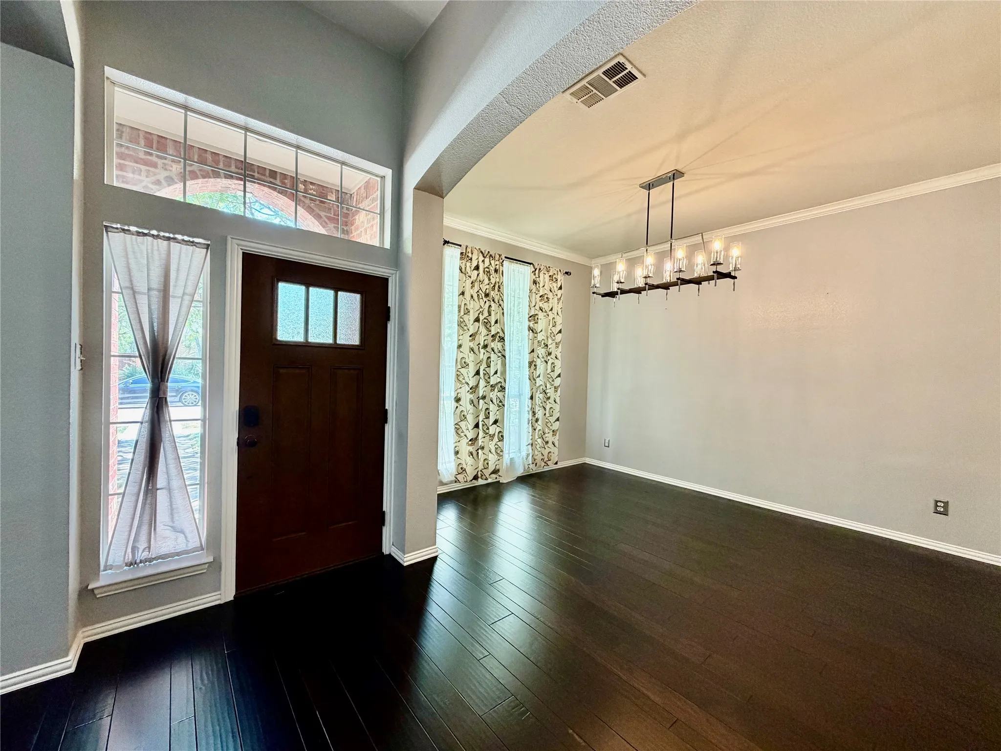 Single Family Residence For Rent in Denton County , 1632 Castle Pines Drive, Frisco, Texas 75036, 3 Bedroom, 2 Bathroom, 2 Garage spaces, 2,212 Sqft, built in 2000, mls#21357741, Real Estate Agent in Frisco, Homes For Rent in Denton county, Homes For Rent in Frisco, Realtor in Frisco Texas, Real Estate Brokerage Independent Realty Texas, Luminita Cordes Realtor