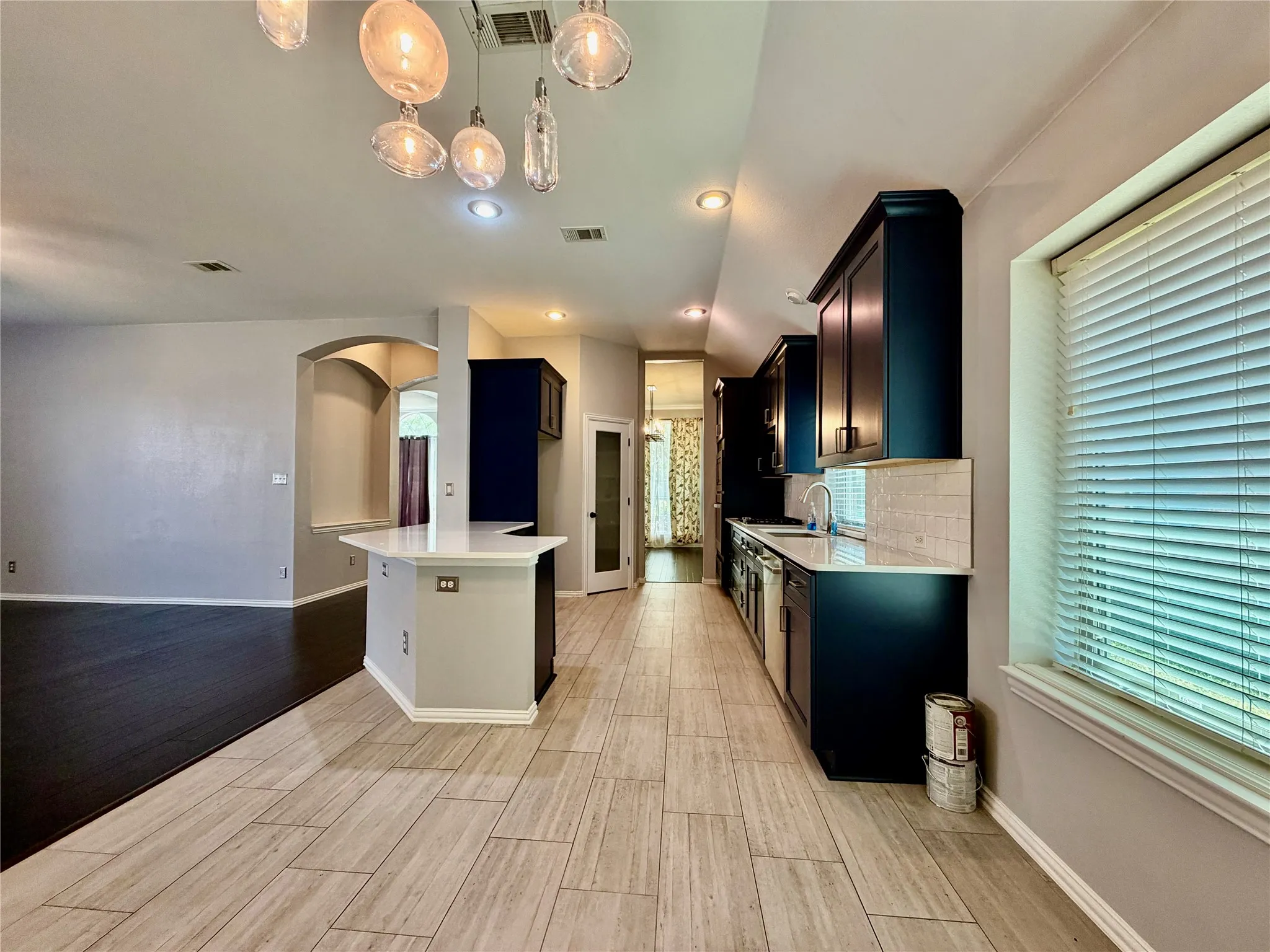 Single Family Residence For Rent in Denton County , 1632 Castle Pines Drive, Frisco, Texas 75036, 3 Bedroom, 2 Bathroom, 2 Garage spaces, 2,212 Sqft, built in 2000, mls#21357741, Real Estate Agent in Frisco, Homes For Rent in Denton county, Homes For Rent in Frisco, Realtor in Frisco Texas, Real Estate Brokerage Independent Realty Texas, Luminita Cordes Realtor