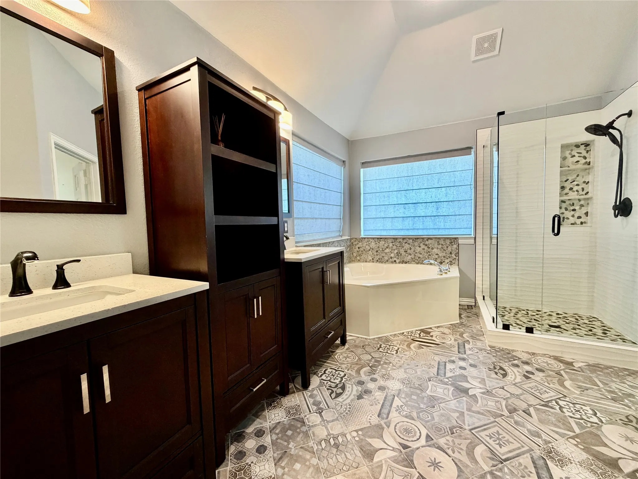 Single Family Residence For Rent in Denton County , 1632 Castle Pines Drive, Frisco, Texas 75036, 3 Bedroom, 2 Bathroom, 2 Garage spaces, 2,212 Sqft, built in 2000, mls#21357741, Real Estate Agent in Frisco, Homes For Rent in Denton county, Homes For Rent in Frisco, Realtor in Frisco Texas, Real Estate Brokerage Independent Realty Texas, Luminita Cordes Realtor