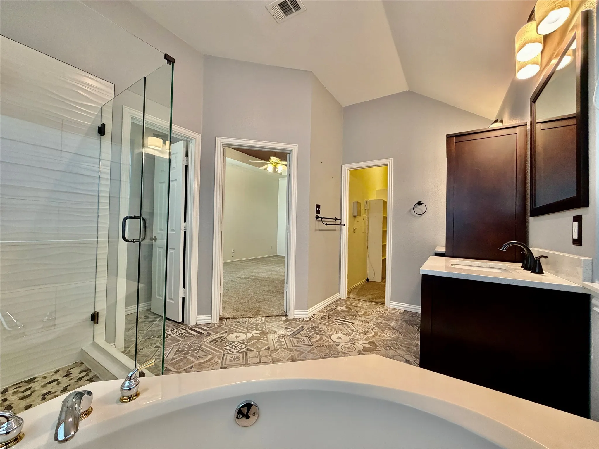 Single Family Residence For Rent in Denton County , 1632 Castle Pines Drive, Frisco, Texas 75036, 3 Bedroom, 2 Bathroom, 2 Garage spaces, 2,212 Sqft, built in 2000, mls#21357741, Real Estate Agent in Frisco, Homes For Rent in Denton county, Homes For Rent in Frisco, Realtor in Frisco Texas, Real Estate Brokerage Independent Realty Texas, Luminita Cordes Realtor