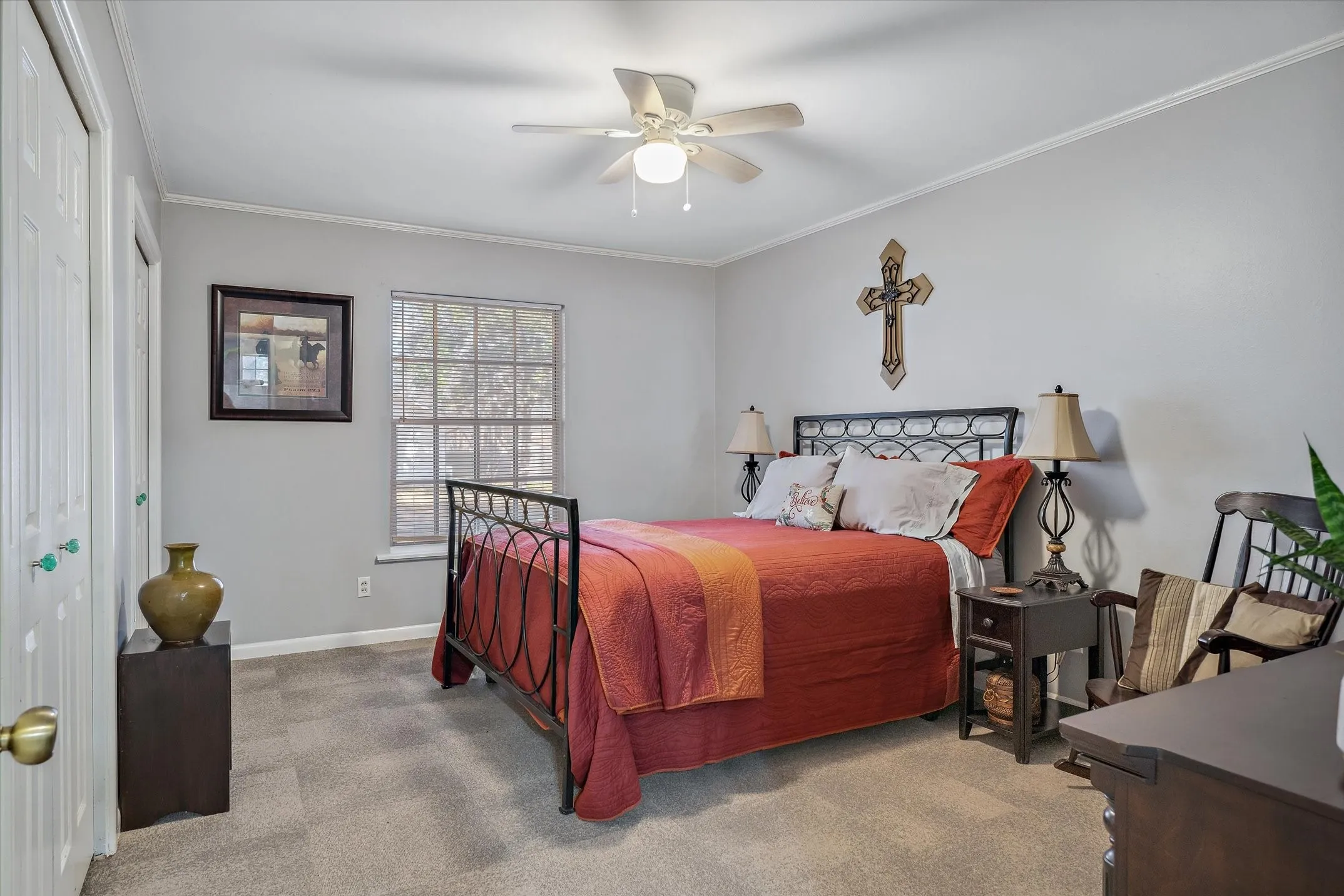 Single Family Residence For Sale in Van Zandt County , 103 Brandon, Edgewood, Texas 75117, 3 Bedroom, 2 Bathroom, 2 Garage spaces, 2,443 Sqft, built in 1965, mls#21358663, Real Estate Agent in Edgewood, Homes For Sale in Van Zandt county, Homes For Sale in Edgewood, Realtor in Edgewood Texas, Real Estate Brokerage Independent Realty Texas, Luminita Cordes Realtor