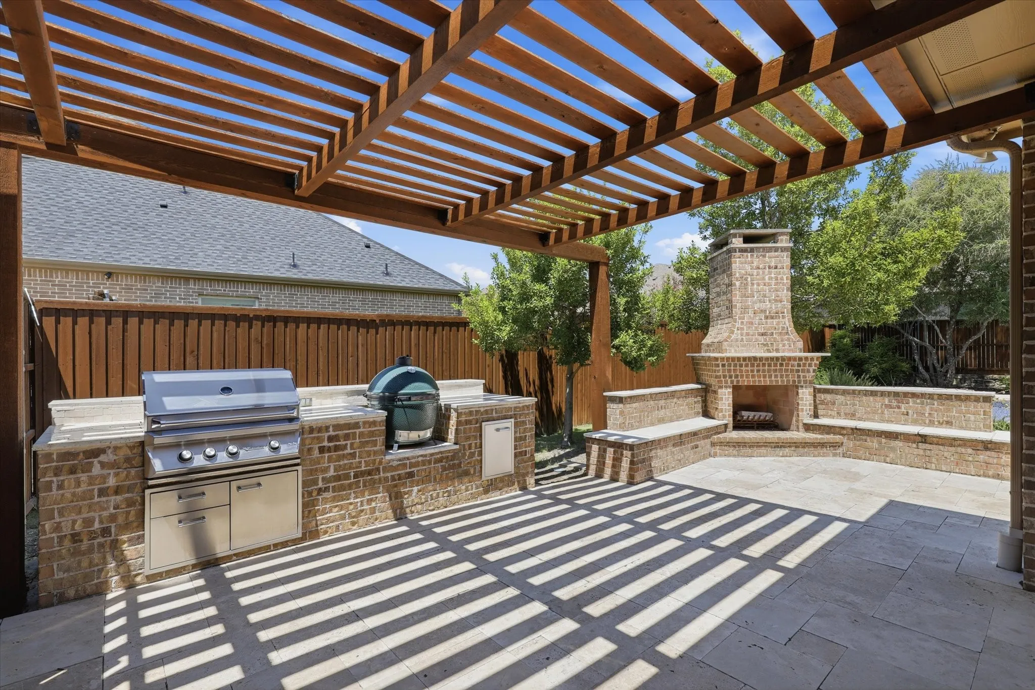 Single Family Residence For Sale in Collin County , 425 Waters Edge Way, Murphy, Texas 75094, 4 Bedroom, 4 Bathroom, 3 Garage spaces, 3,836 Sqft, built in 2012, mls#21356638, Real Estate Agent in Murphy, Homes For Sale in Collin county, Homes For Sale in Murphy, Realtor in Murphy Texas, Real Estate Brokerage Independent Realty Texas, Luminita Cordes Realtor