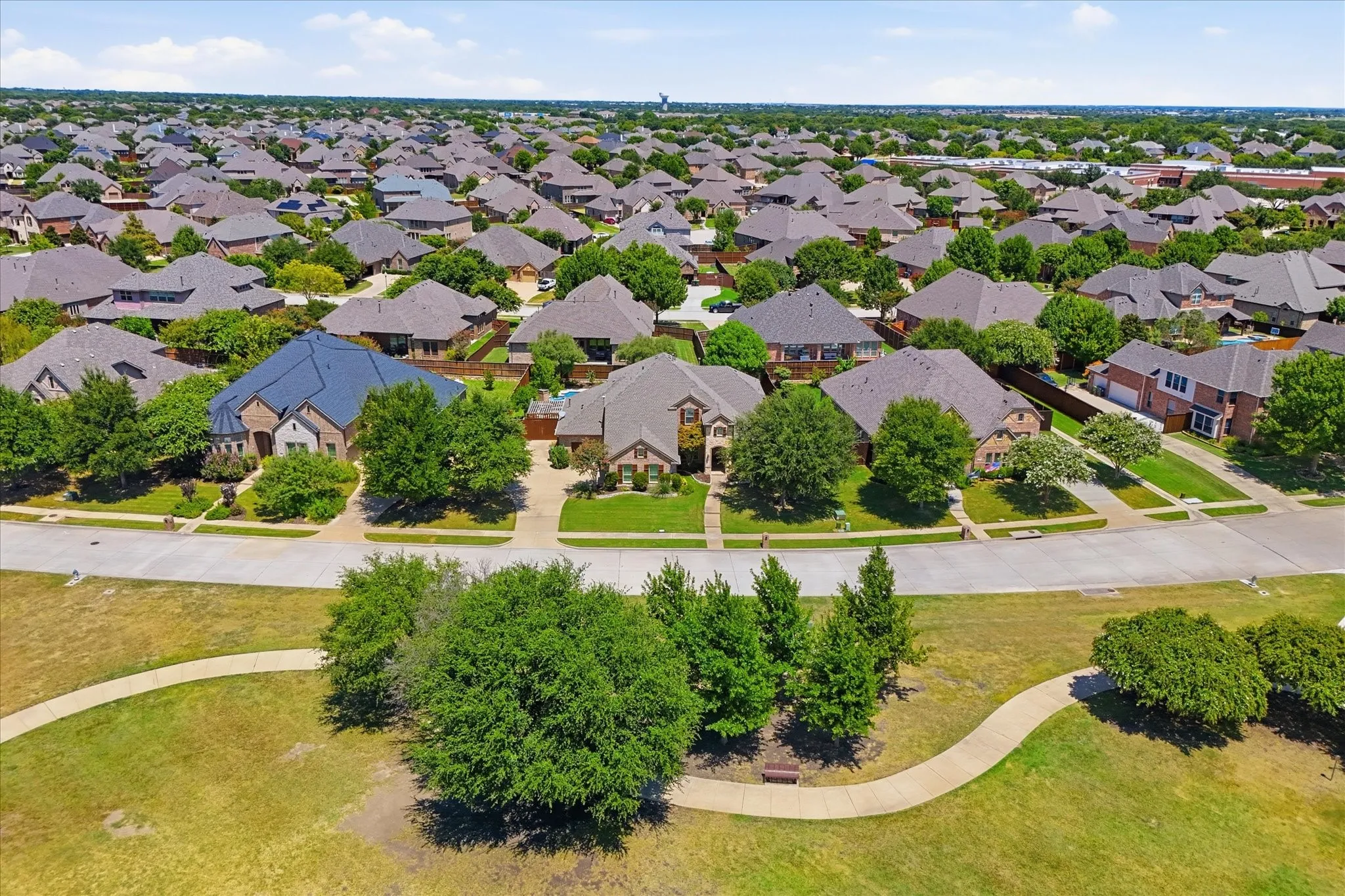 Single Family Residence For Sale in Collin County , 425 Waters Edge Way, Murphy, Texas 75094, 4 Bedroom, 4 Bathroom, 3 Garage spaces, 3,836 Sqft, built in 2012, mls#21356638, Real Estate Agent in Murphy, Homes For Sale in Collin county, Homes For Sale in Murphy, Realtor in Murphy Texas, Real Estate Brokerage Independent Realty Texas, Luminita Cordes Realtor