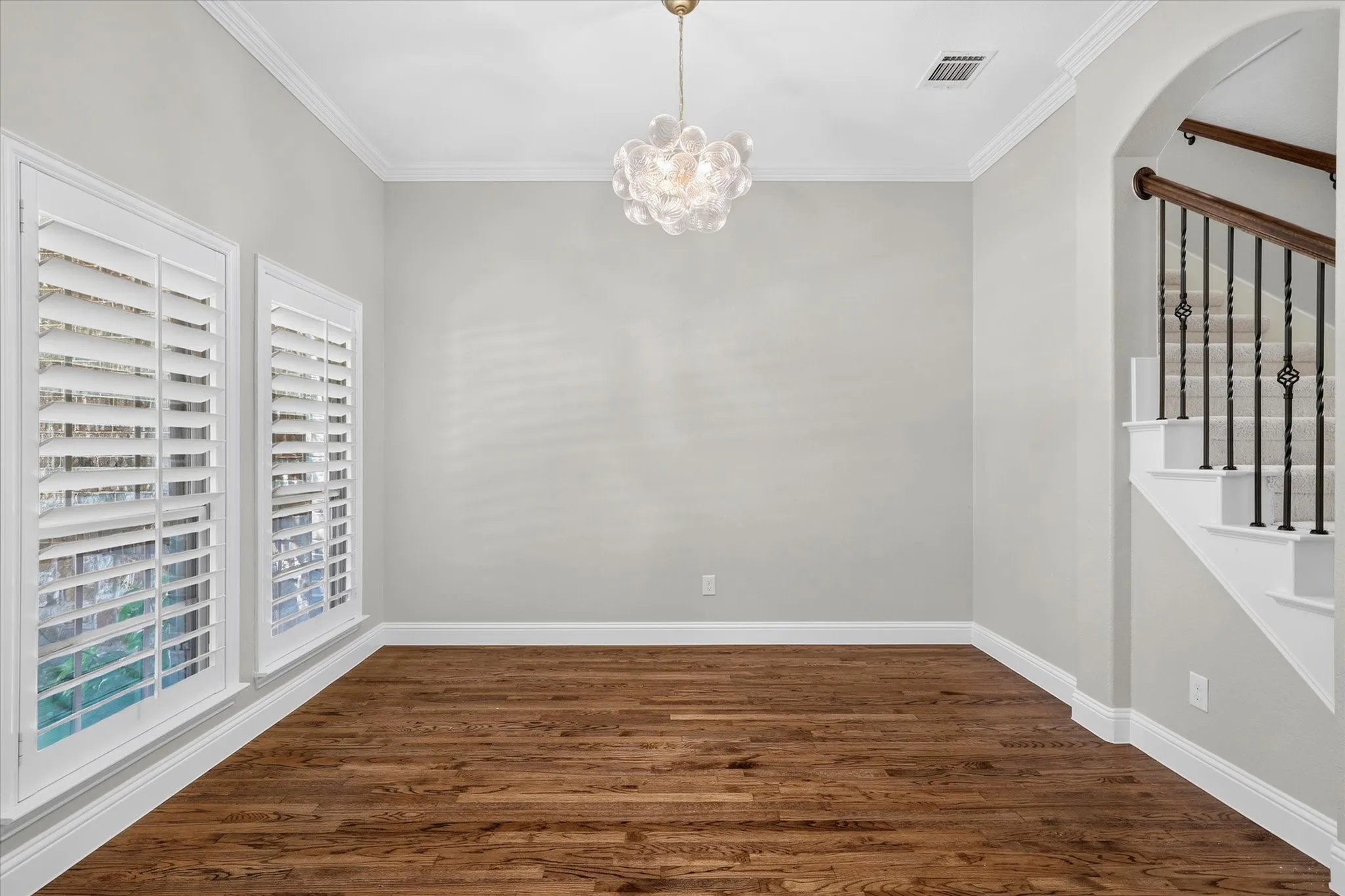 Single Family Residence For Sale in Collin County , 425 Waters Edge Way, Murphy, Texas 75094, 4 Bedroom, 4 Bathroom, 3 Garage spaces, 3,836 Sqft, built in 2012, mls#21356638, Real Estate Agent in Murphy, Homes For Sale in Collin county, Homes For Sale in Murphy, Realtor in Murphy Texas, Real Estate Brokerage Independent Realty Texas, Luminita Cordes Realtor