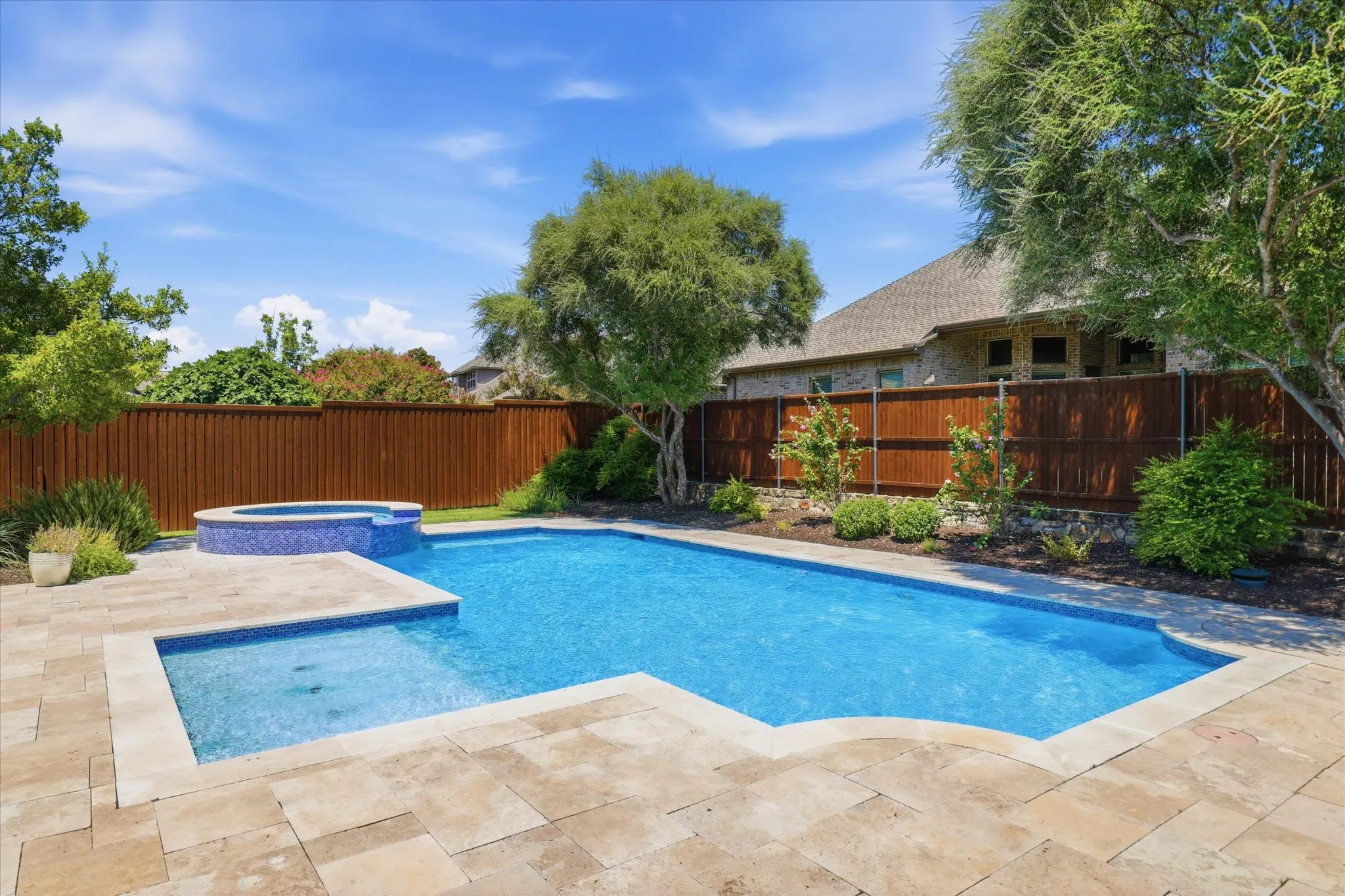 Single Family Residence For Sale in Collin County , 425 Waters Edge Way, Murphy, Texas 75094, 4 Bedroom, 4 Bathroom, 3 Garage spaces, 3,836 Sqft, built in 2012, mls#21356638, Real Estate Agent in Murphy, Homes For Sale in Collin county, Homes For Sale in Murphy, Realtor in Murphy Texas, Real Estate Brokerage Independent Realty Texas, Luminita Cordes Realtor