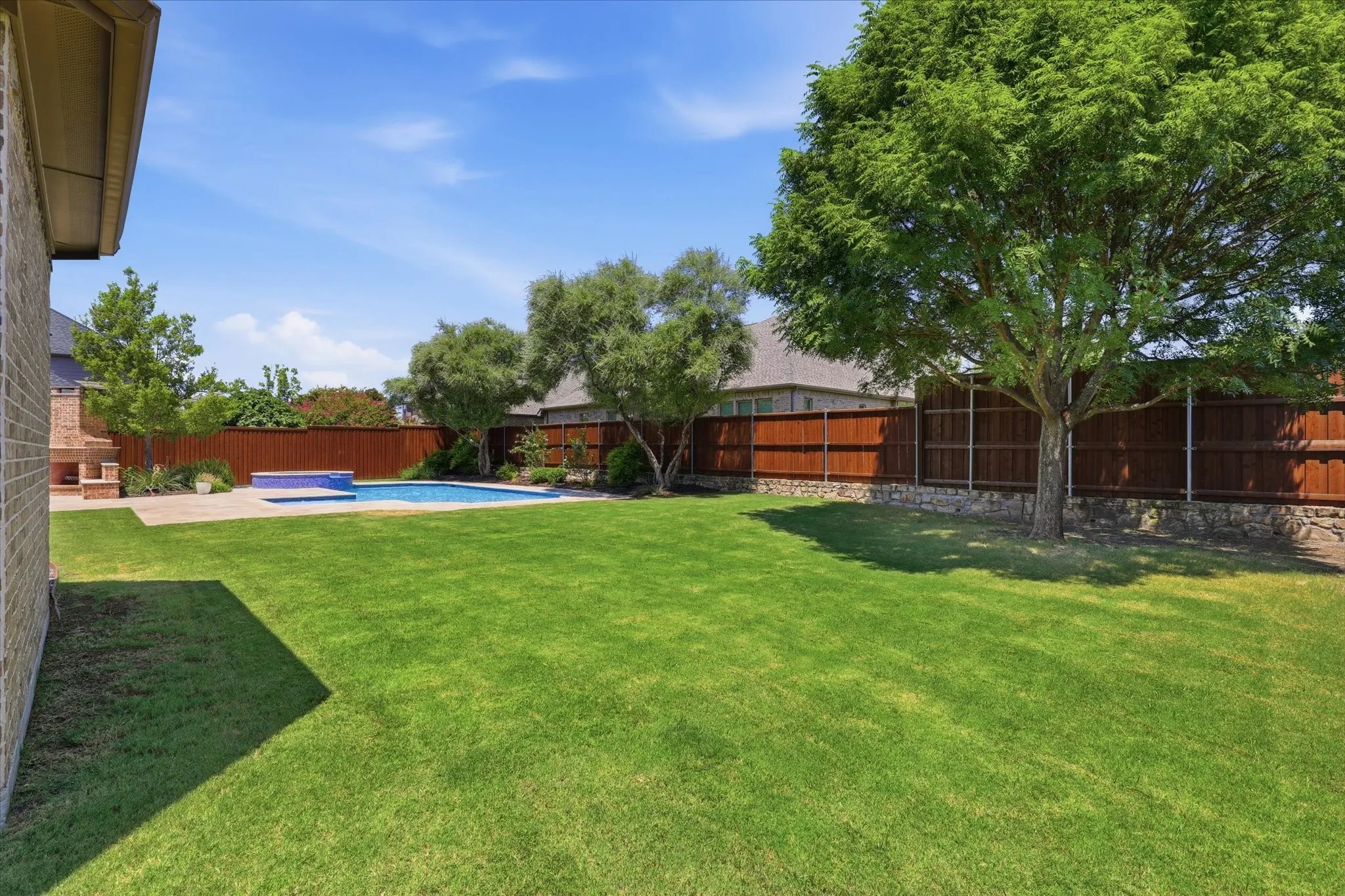 Single Family Residence For Sale in Collin County , 425 Waters Edge Way, Murphy, Texas 75094, 4 Bedroom, 4 Bathroom, 3 Garage spaces, 3,836 Sqft, built in 2012, mls#21356638, Real Estate Agent in Murphy, Homes For Sale in Collin county, Homes For Sale in Murphy, Realtor in Murphy Texas, Real Estate Brokerage Independent Realty Texas, Luminita Cordes Realtor