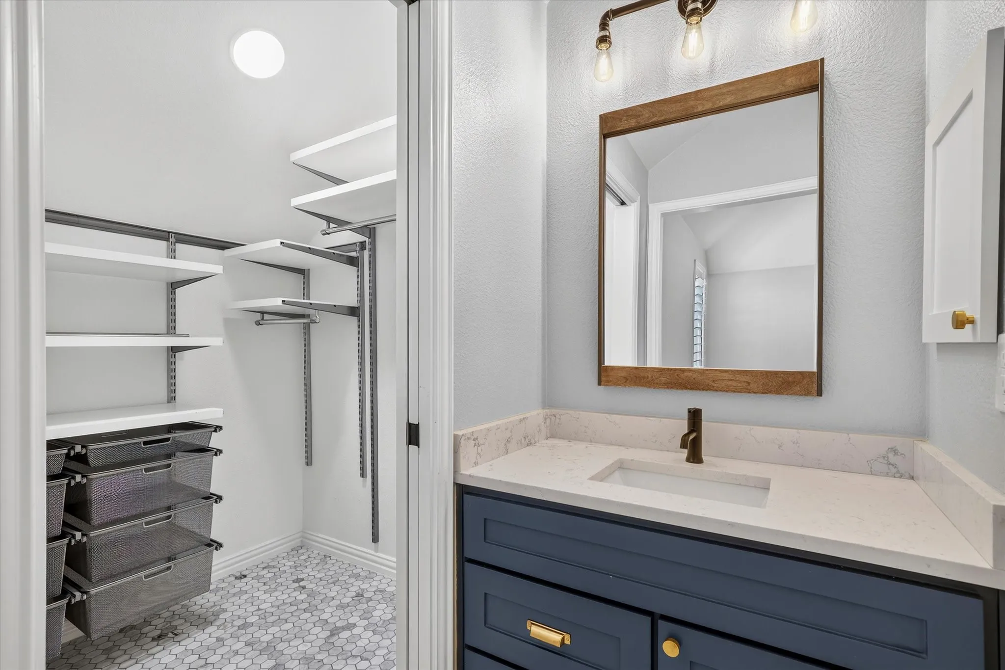 Single Family Residence For Sale in Collin County , 425 Waters Edge Way, Murphy, Texas 75094, 4 Bedroom, 4 Bathroom, 3 Garage spaces, 3,836 Sqft, built in 2012, mls#21356638, Real Estate Agent in Murphy, Homes For Sale in Collin county, Homes For Sale in Murphy, Realtor in Murphy Texas, Real Estate Brokerage Independent Realty Texas, Luminita Cordes Realtor