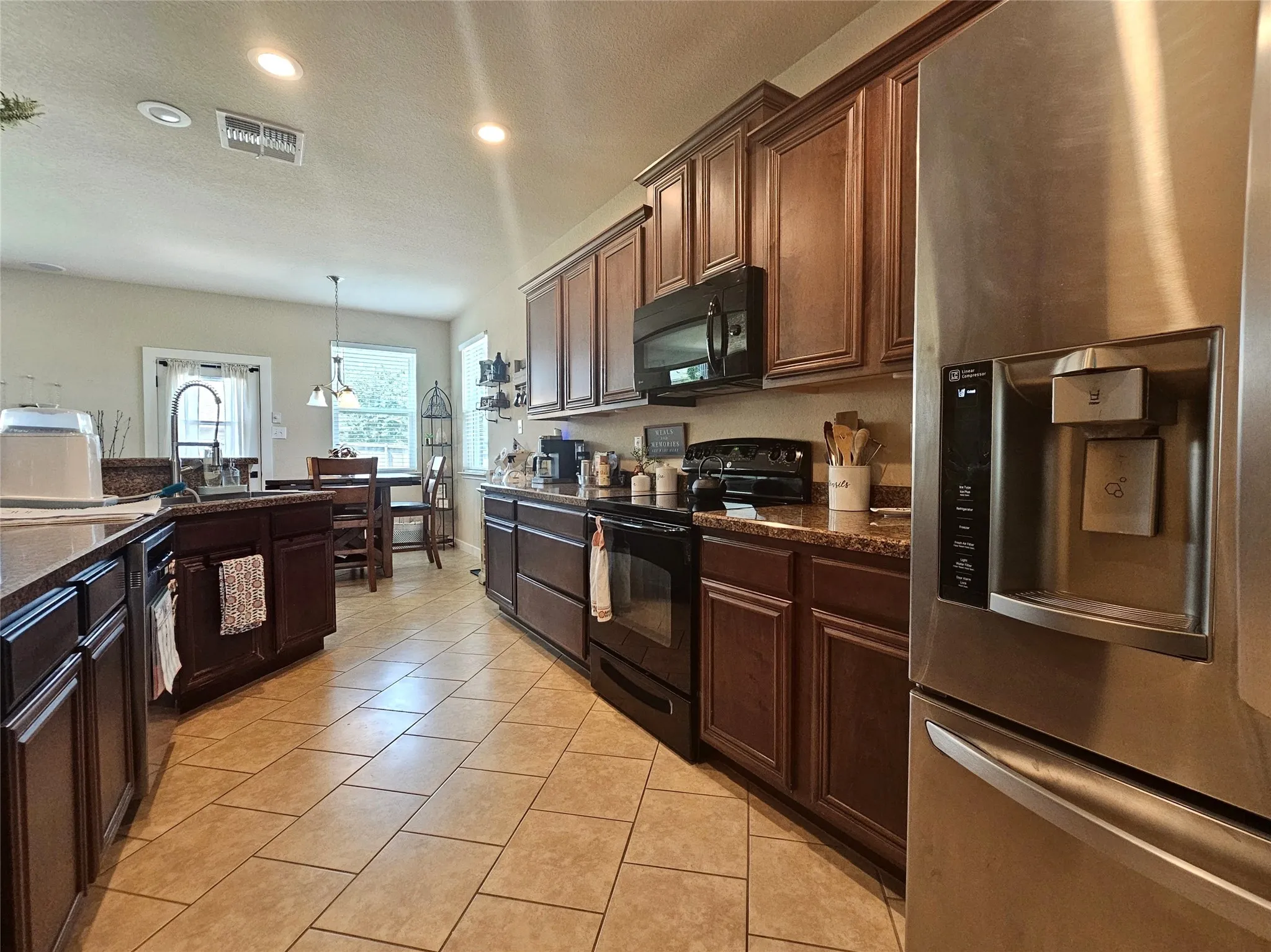 Single Family Residence For Sale in Collin County , 1017 Meadow Green Court, Princeton, Texas 75407, 4 Bedroom, 3 Bathroom, 2 Garage spaces, 2,303 Sqft, built in 2011, mls#21358621, Real Estate Agent in Princeton, Homes For Sale in Collin county, Homes For Sale in Princeton, Realtor in Princeton Texas, Real Estate Brokerage Independent Realty Texas, Luminita Cordes Realtor
