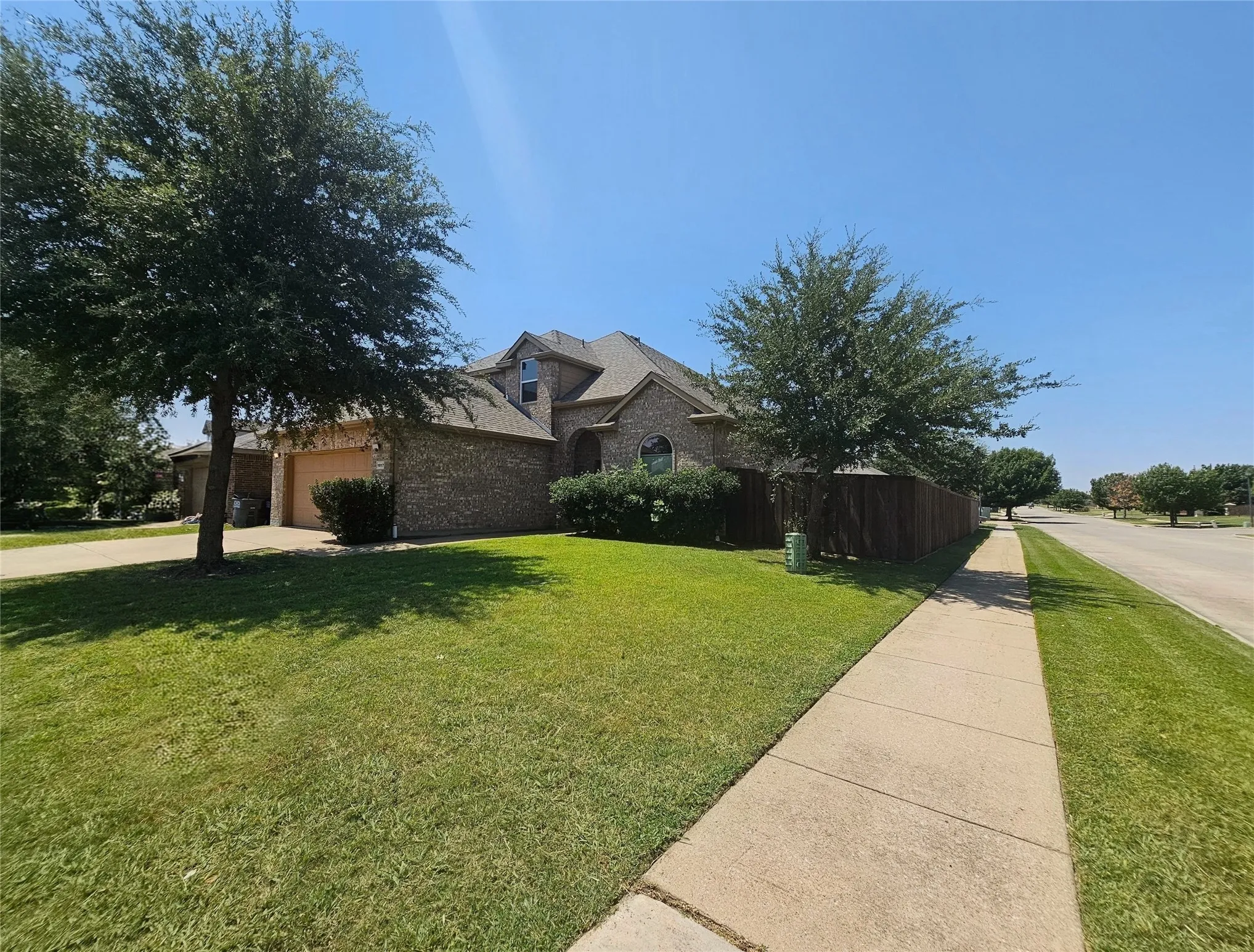 Huge corner lot!
