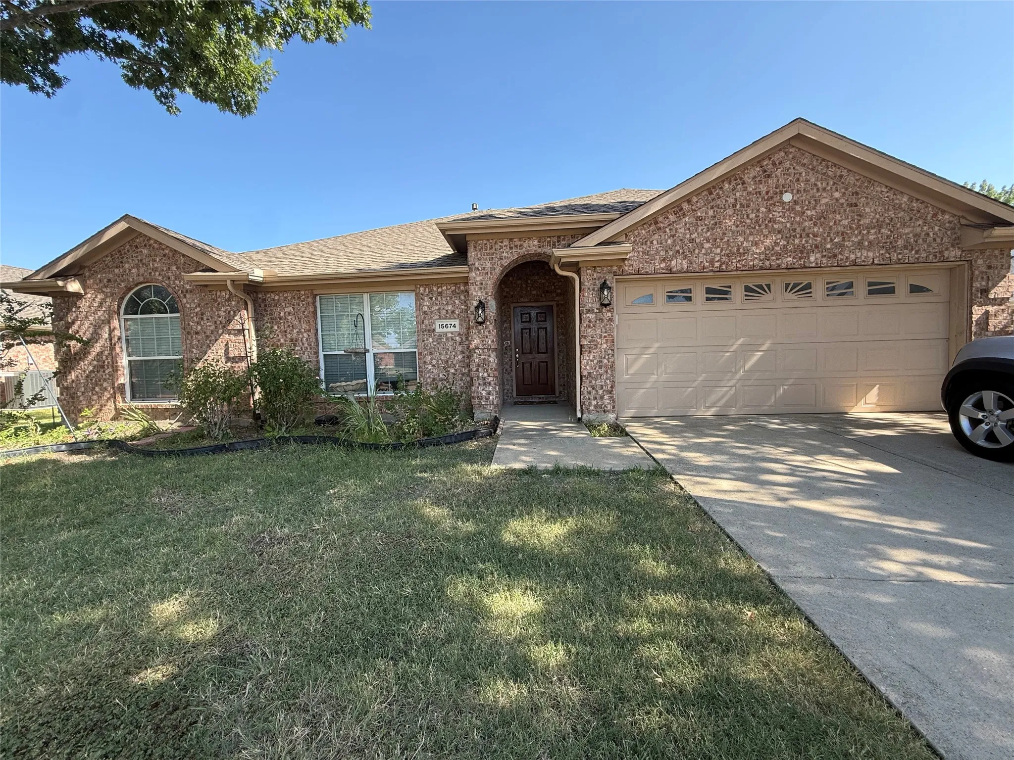 Single Family Residence For Rent in Collin County , 15674 Wrangler Drive, Frisco, Texas 75035, 3 Bedroom, 2 Bathroom, 2 Garage spaces, 1,814 Sqft, built in 2004, mls#21358683, Real Estate Agent in Frisco, Homes For Rent in Collin county, Homes For Rent in Frisco, Realtor in Frisco Texas, Real Estate Brokerage Independent Realty Texas, Luminita Cordes Realtor