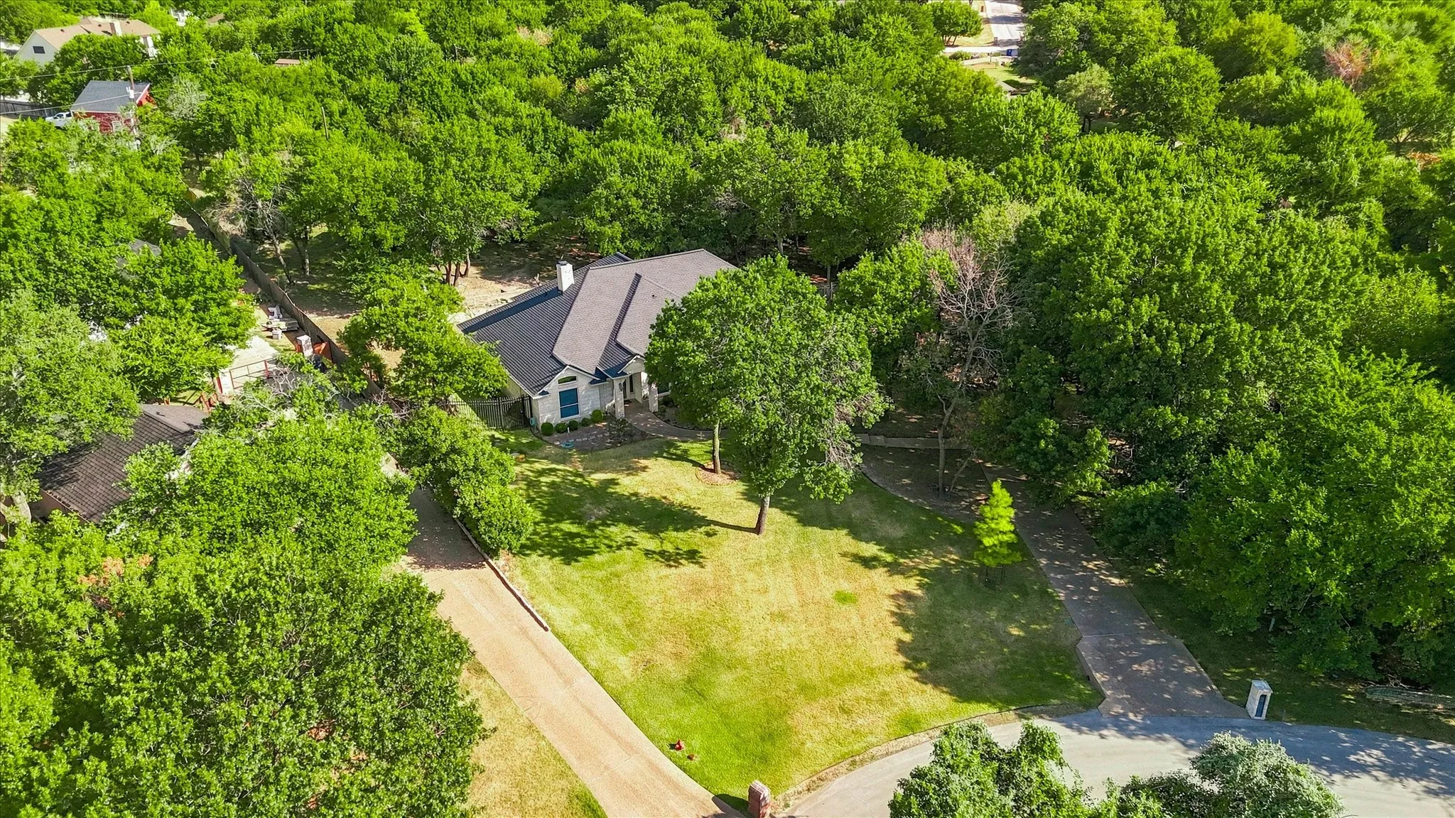 Single Family Residence For Sale in Parker County , 144 Saddle Brook Drive, Hudson Oaks, Texas 76087, 4 Bedroom, 3 Bathroom, 3 Garage spaces, 2,339 Sqft, built in 1997, mls#21356858, Real Estate Agent in Hudson Oaks, Homes For Sale in Parker county, Homes For Sale in Hudson Oaks, Realtor in Hudson Oaks Texas, Real Estate Brokerage Independent Realty Texas, Luminita Cordes Realtor