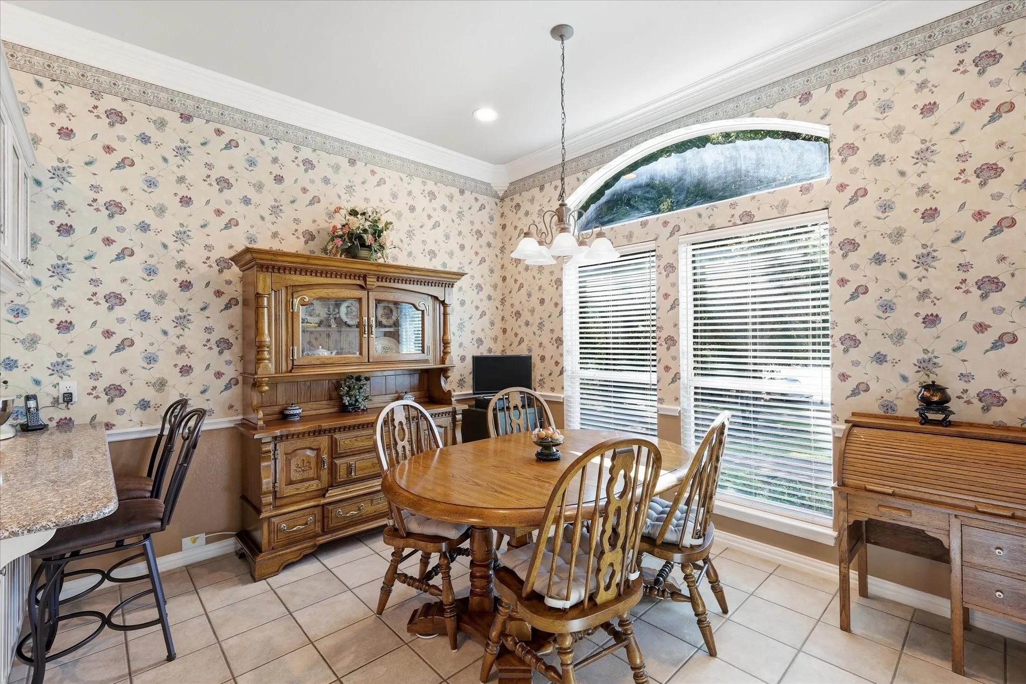 Single Family Residence For Sale in Parker County , 144 Saddle Brook Drive, Hudson Oaks, Texas 76087, 4 Bedroom, 3 Bathroom, 3 Garage spaces, 2,339 Sqft, built in 1997, mls#21356858, Real Estate Agent in Hudson Oaks, Homes For Sale in Parker county, Homes For Sale in Hudson Oaks, Realtor in Hudson Oaks Texas, Real Estate Brokerage Independent Realty Texas, Luminita Cordes Realtor