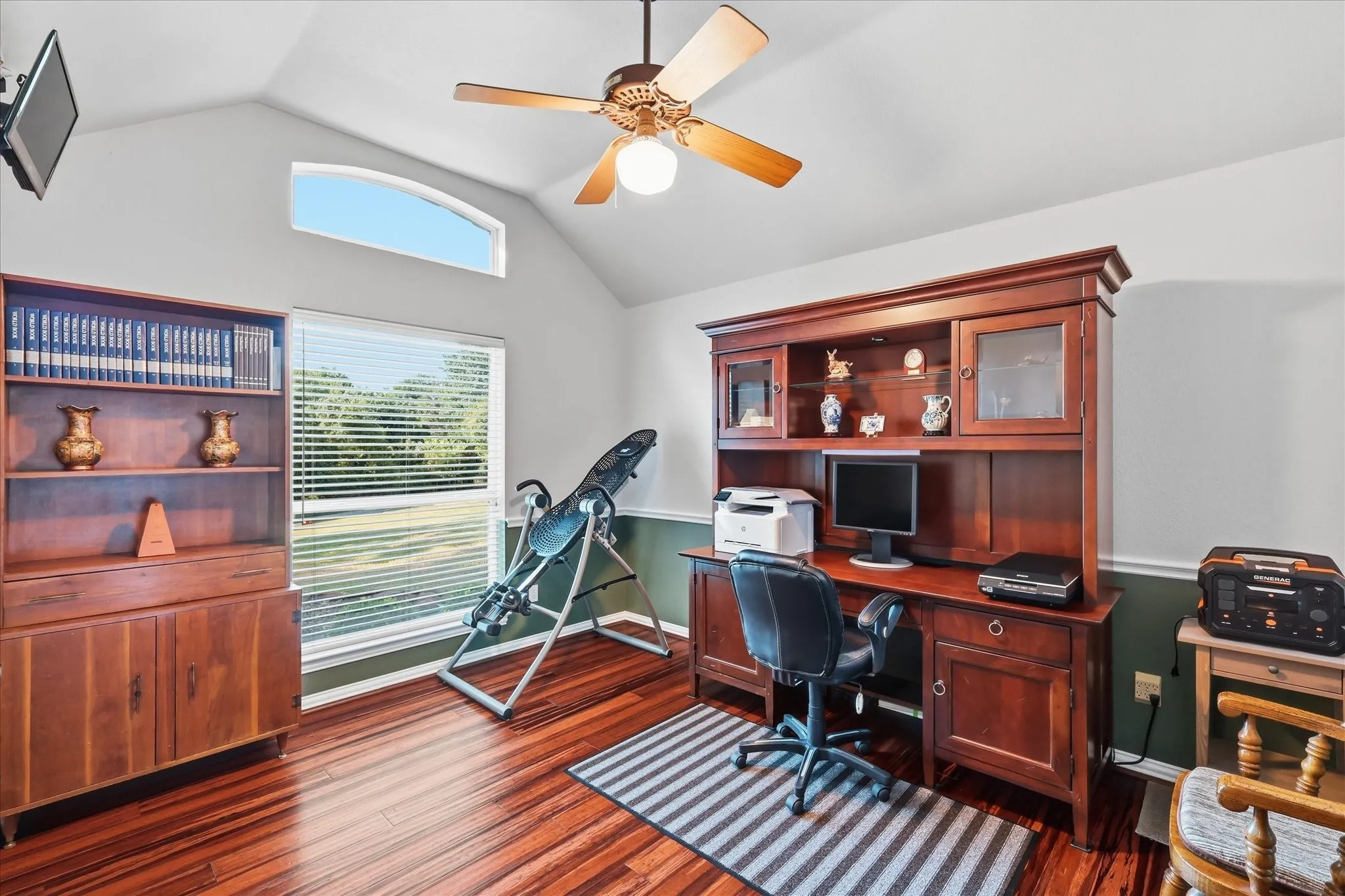 Single Family Residence For Sale in Parker County , 144 Saddle Brook Drive, Hudson Oaks, Texas 76087, 4 Bedroom, 3 Bathroom, 3 Garage spaces, 2,339 Sqft, built in 1997, mls#21356858, Real Estate Agent in Hudson Oaks, Homes For Sale in Parker county, Homes For Sale in Hudson Oaks, Realtor in Hudson Oaks Texas, Real Estate Brokerage Independent Realty Texas, Luminita Cordes Realtor