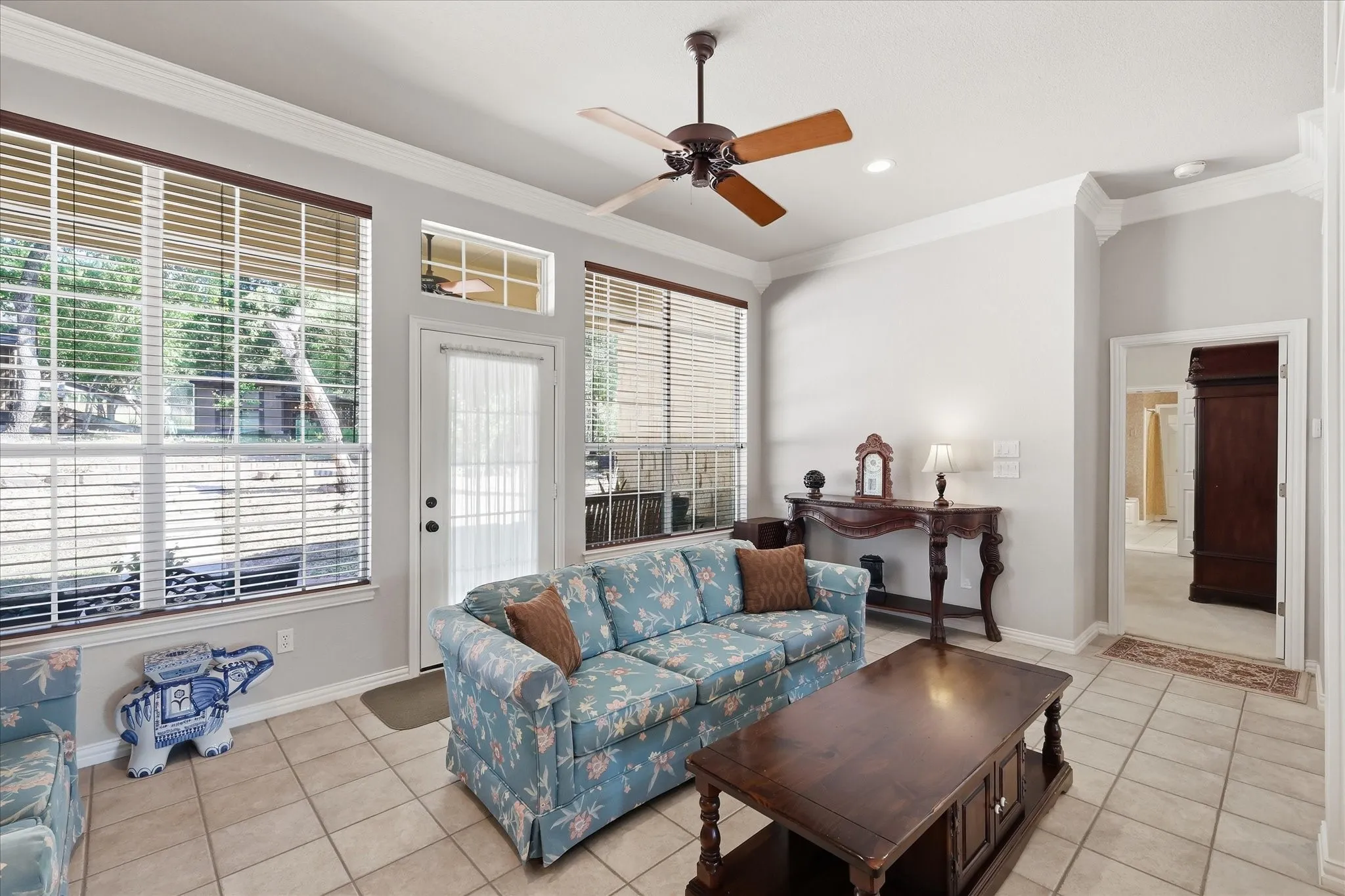 Single Family Residence For Sale in Parker County , 144 Saddle Brook Drive, Hudson Oaks, Texas 76087, 4 Bedroom, 3 Bathroom, 3 Garage spaces, 2,339 Sqft, built in 1997, mls#21356858, Real Estate Agent in Hudson Oaks, Homes For Sale in Parker county, Homes For Sale in Hudson Oaks, Realtor in Hudson Oaks Texas, Real Estate Brokerage Independent Realty Texas, Luminita Cordes Realtor