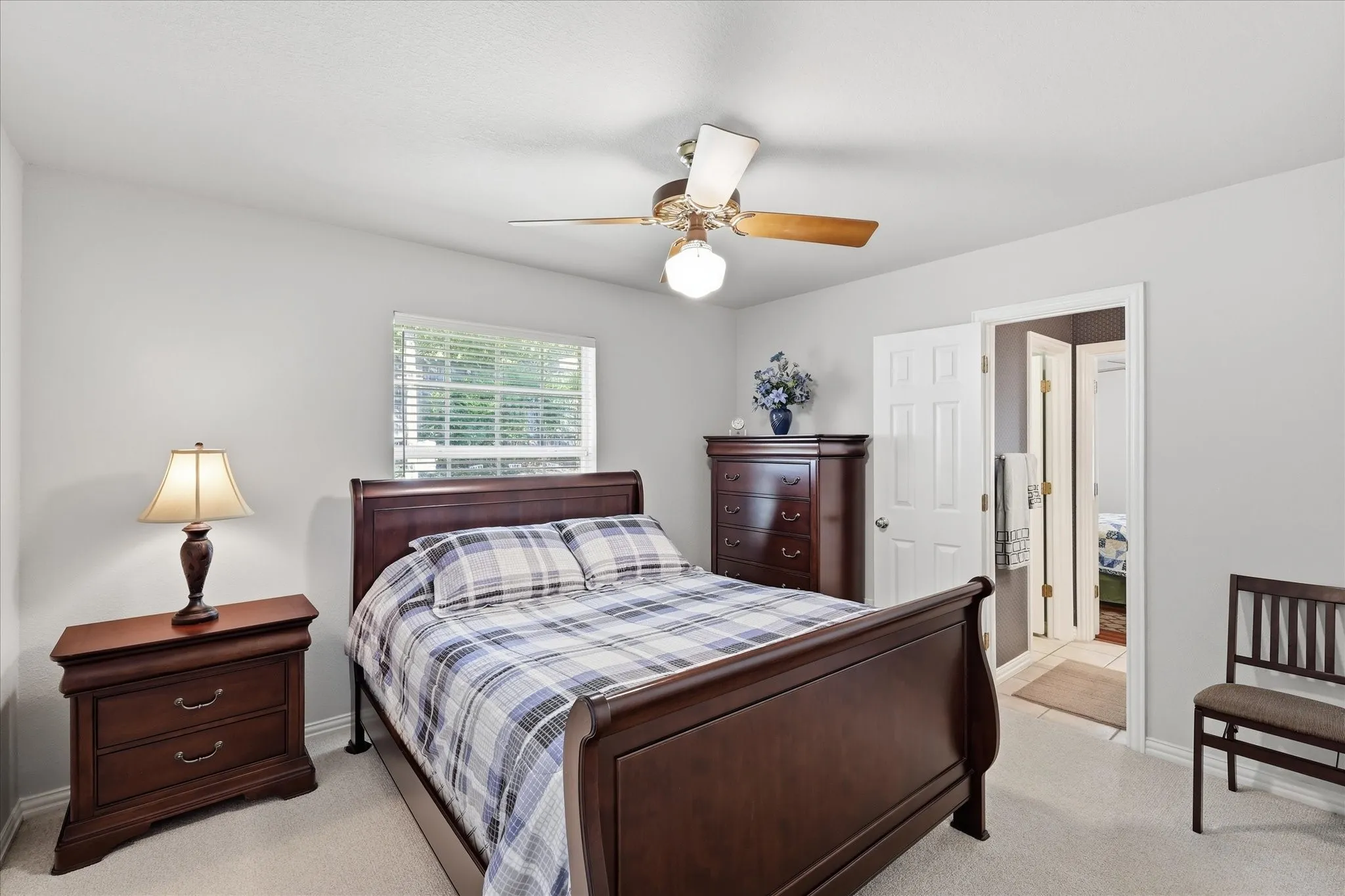 Single Family Residence For Sale in Parker County , 144 Saddle Brook Drive, Hudson Oaks, Texas 76087, 4 Bedroom, 3 Bathroom, 3 Garage spaces, 2,339 Sqft, built in 1997, mls#21356858, Real Estate Agent in Hudson Oaks, Homes For Sale in Parker county, Homes For Sale in Hudson Oaks, Realtor in Hudson Oaks Texas, Real Estate Brokerage Independent Realty Texas, Luminita Cordes Realtor