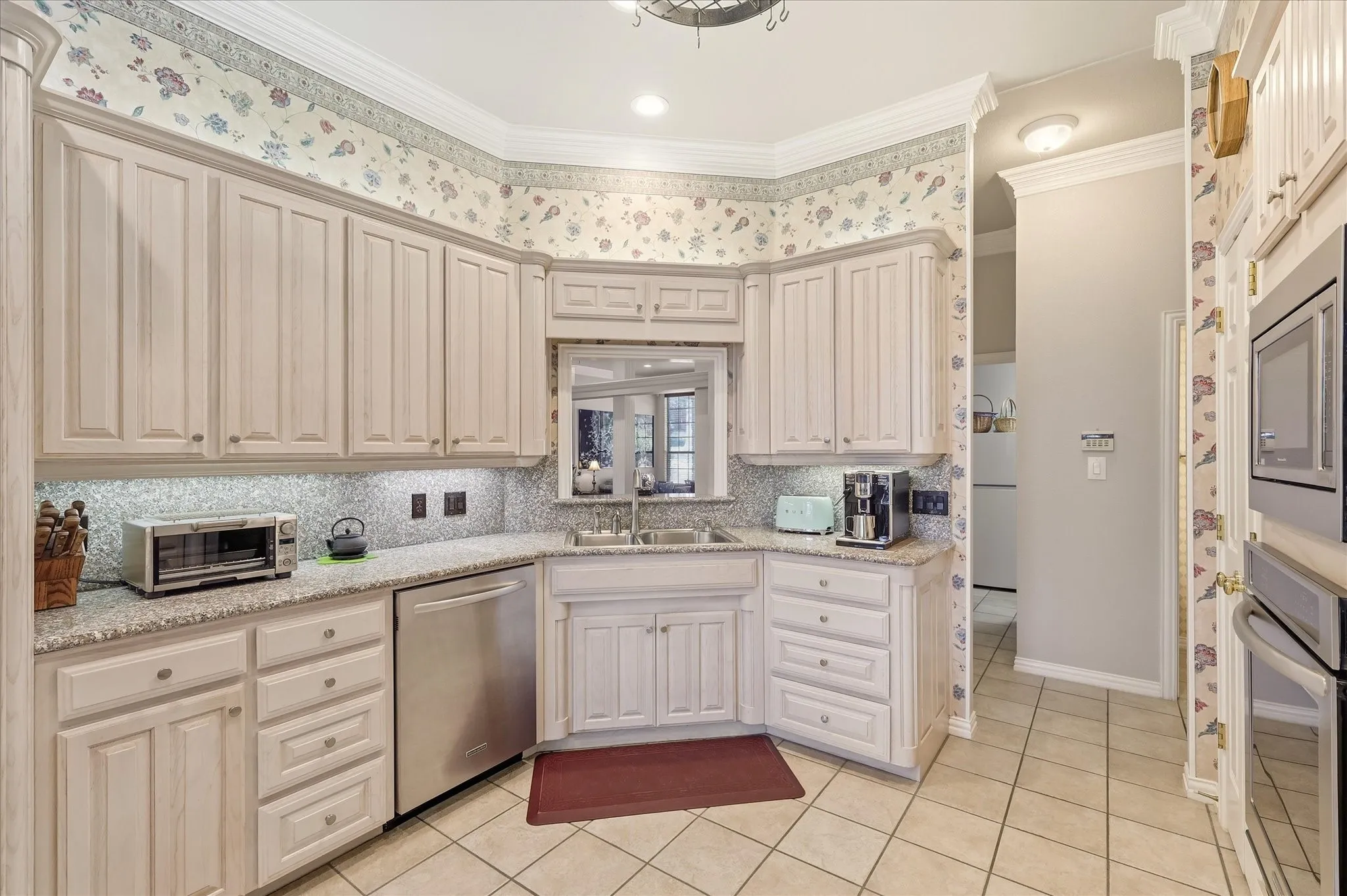 Single Family Residence For Sale in Parker County , 144 Saddle Brook Drive, Hudson Oaks, Texas 76087, 4 Bedroom, 3 Bathroom, 3 Garage spaces, 2,339 Sqft, built in 1997, mls#21356858, Real Estate Agent in Hudson Oaks, Homes For Sale in Parker county, Homes For Sale in Hudson Oaks, Realtor in Hudson Oaks Texas, Real Estate Brokerage Independent Realty Texas, Luminita Cordes Realtor
