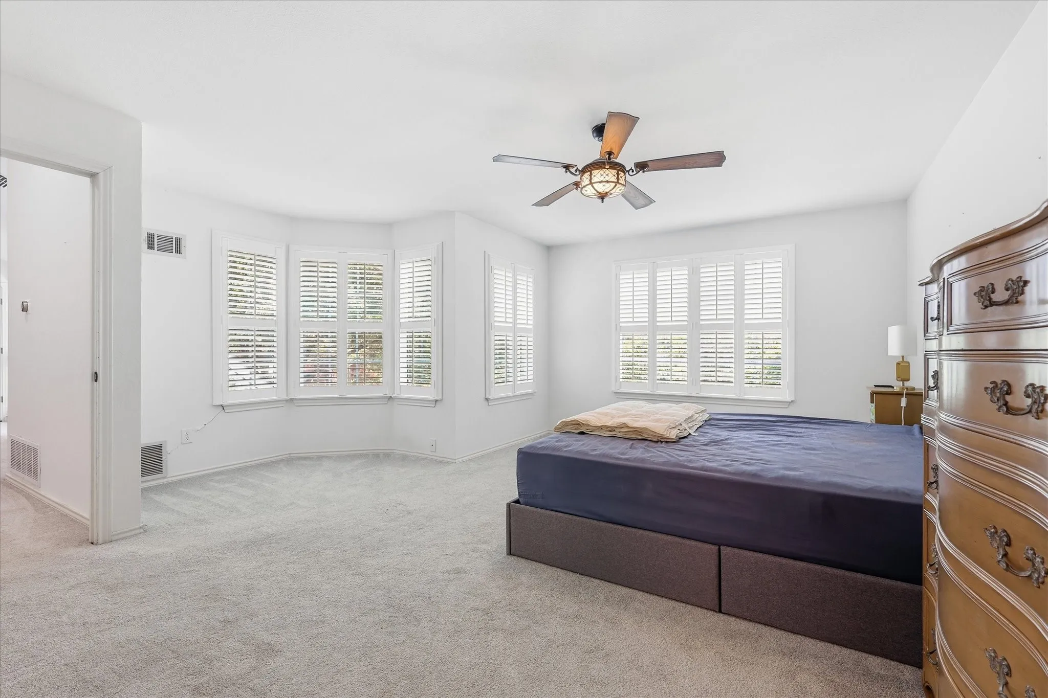 Condominium For Sale in Collin County , 17735 Windflower Way 106, Dallas, Texas 75252, 3 Bedroom, 3 Bathroom, 2 Garage spaces, 1,934 Sqft, built in 1985, mls#21351261, Real Estate Agent in Dallas, Homes For Sale in Collin county, Homes For Sale in Dallas, Realtor in Dallas Texas, Real Estate Brokerage Independent Realty Texas, Luminita Cordes Realtor