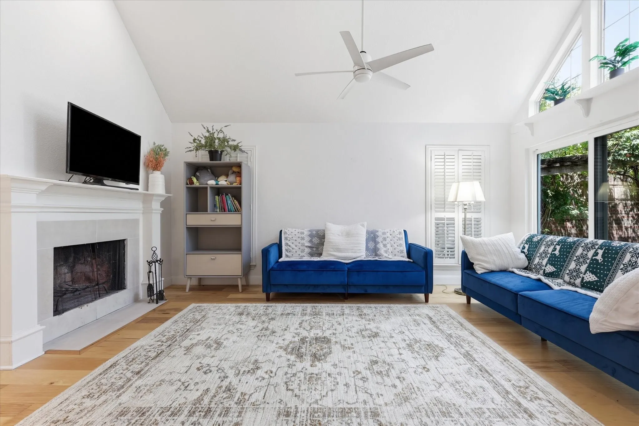 Condominium For Sale in Collin County , 17735 Windflower Way 106, Dallas, Texas 75252, 3 Bedroom, 3 Bathroom, 2 Garage spaces, 1,934 Sqft, built in 1985, mls#21351261, Real Estate Agent in Dallas, Homes For Sale in Collin county, Homes For Sale in Dallas, Realtor in Dallas Texas, Real Estate Brokerage Independent Realty Texas, Luminita Cordes Realtor