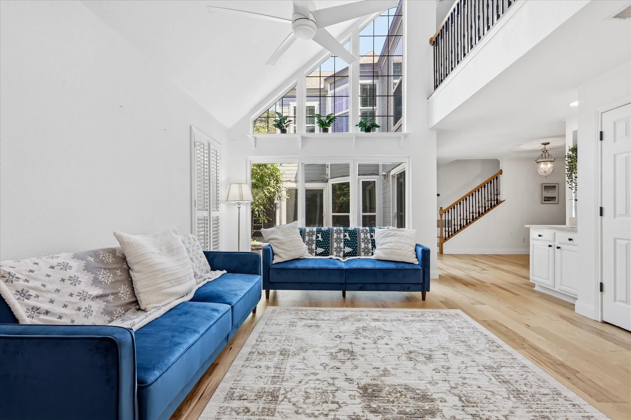 Condominium For Sale in Collin County , 17735 Windflower Way 106, Dallas, Texas 75252, 3 Bedroom, 3 Bathroom, 2 Garage spaces, 1,934 Sqft, built in 1985, mls#21351261, Real Estate Agent in Dallas, Homes For Sale in Collin county, Homes For Sale in Dallas, Realtor in Dallas Texas, Real Estate Brokerage Independent Realty Texas, Luminita Cordes Realtor