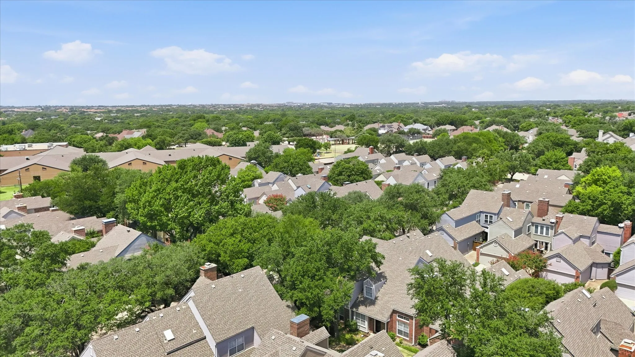 Condominium For Sale in Collin County , 17735 Windflower Way 106, Dallas, Texas 75252, 3 Bedroom, 3 Bathroom, 2 Garage spaces, 1,934 Sqft, built in 1985, mls#21351261, Real Estate Agent in Dallas, Homes For Sale in Collin county, Homes For Sale in Dallas, Realtor in Dallas Texas, Real Estate Brokerage Independent Realty Texas, Luminita Cordes Realtor