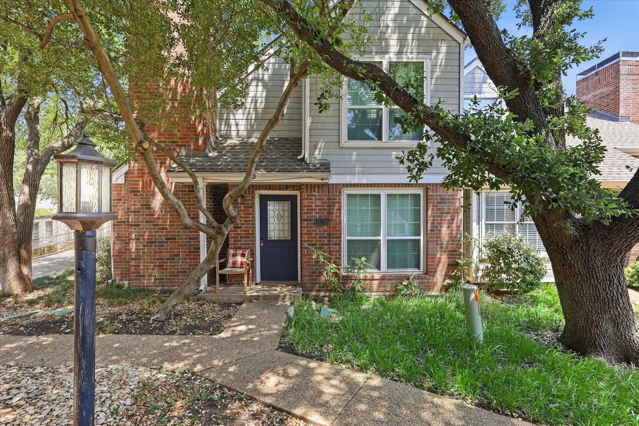 Condominium For Sale in Collin County , 17735 Windflower Way 106, Dallas, Texas 75252, 3 Bedroom, 3 Bathroom, 2 Garage spaces, 1,934 Sqft, built in 1985, mls#21351261, Real Estate Agent in Dallas, Homes For Sale in Collin county, Homes For Sale in Dallas, Realtor in Dallas Texas, Real Estate Brokerage Independent Realty Texas, Luminita Cordes Realtor
