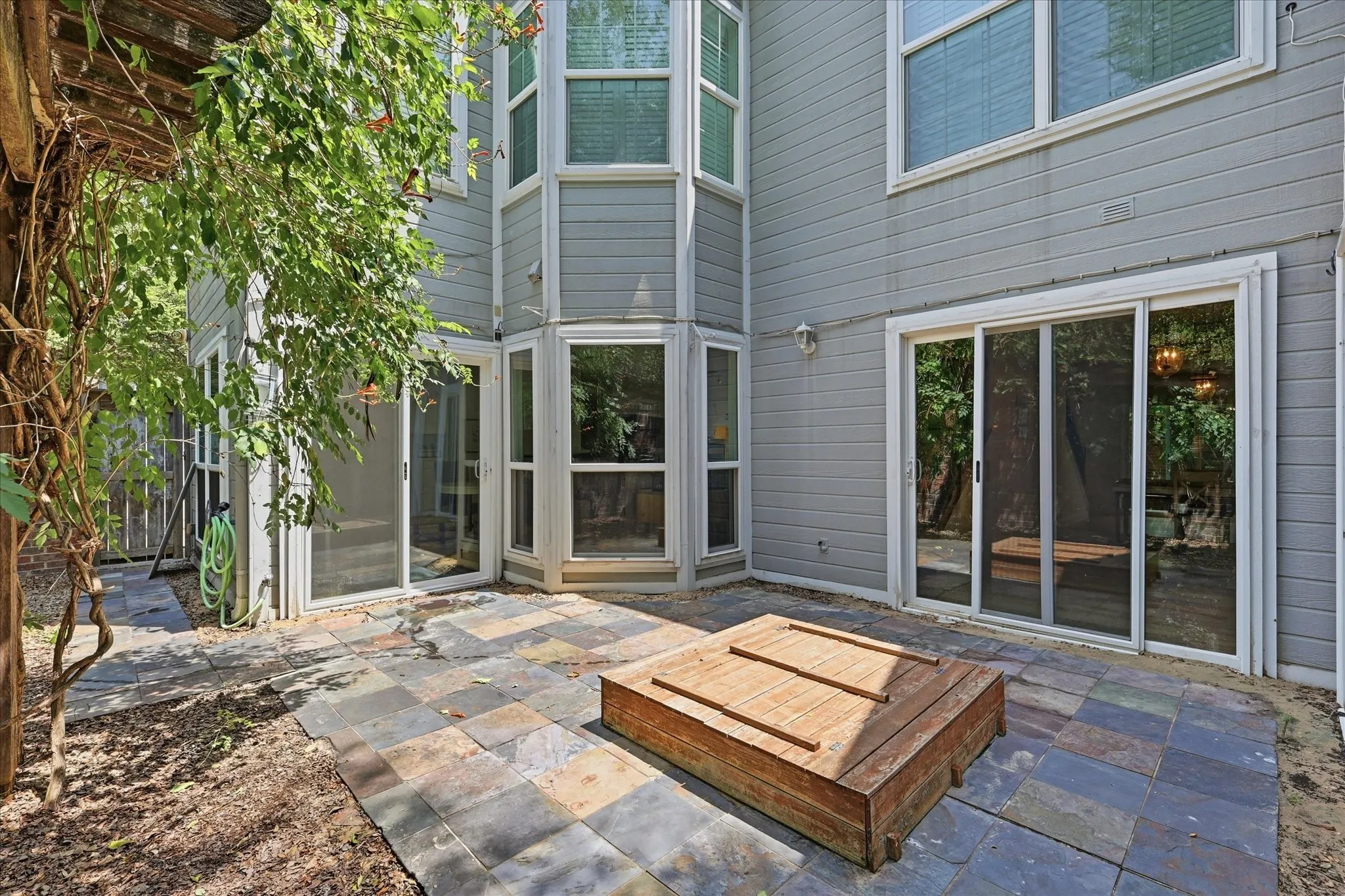 Condominium For Sale in Collin County , 17735 Windflower Way 106, Dallas, Texas 75252, 3 Bedroom, 3 Bathroom, 2 Garage spaces, 1,934 Sqft, built in 1985, mls#21351261, Real Estate Agent in Dallas, Homes For Sale in Collin county, Homes For Sale in Dallas, Realtor in Dallas Texas, Real Estate Brokerage Independent Realty Texas, Luminita Cordes Realtor