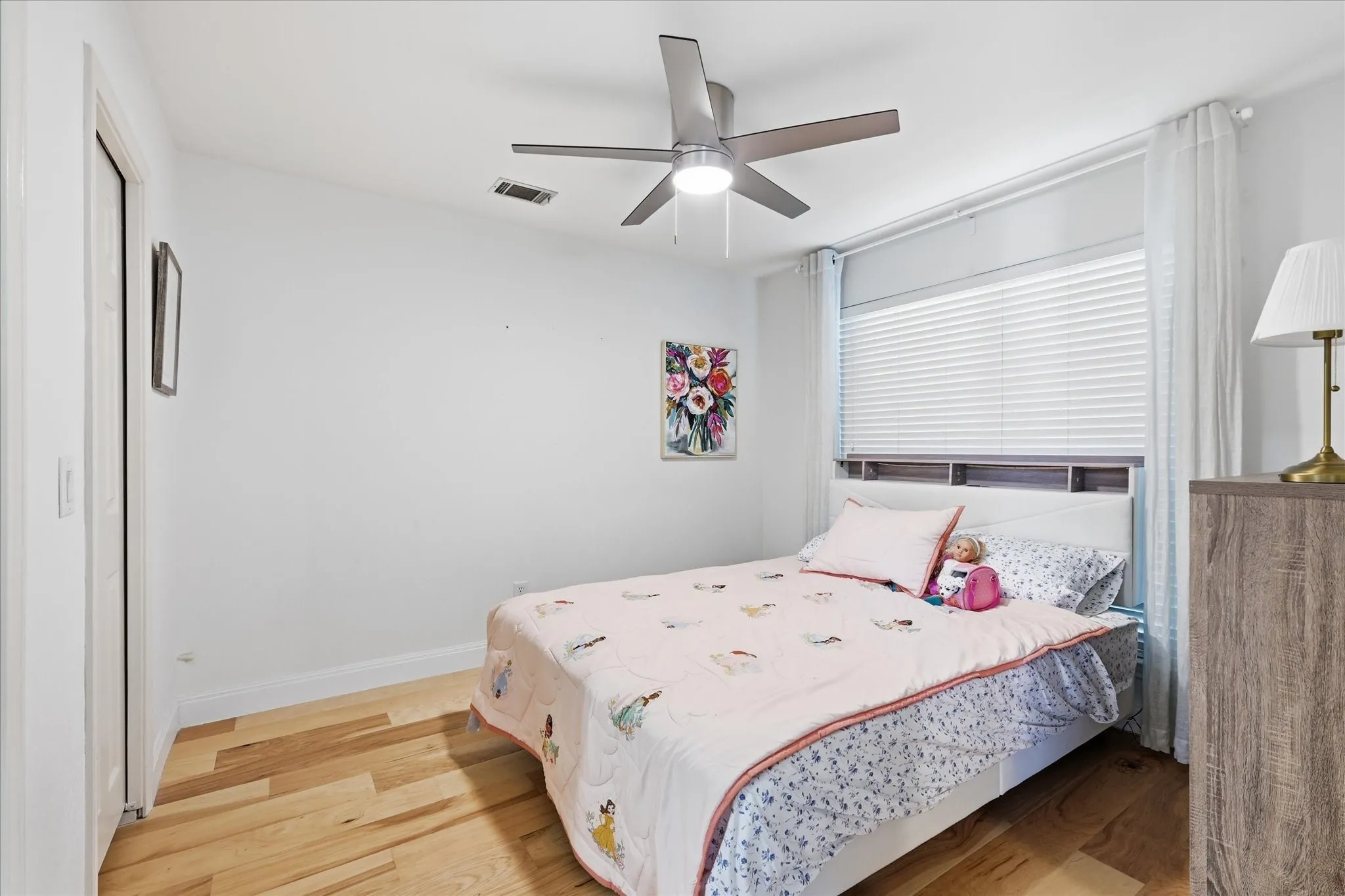 Condominium For Sale in Collin County , 17735 Windflower Way 106, Dallas, Texas 75252, 3 Bedroom, 3 Bathroom, 2 Garage spaces, 1,934 Sqft, built in 1985, mls#21351261, Real Estate Agent in Dallas, Homes For Sale in Collin county, Homes For Sale in Dallas, Realtor in Dallas Texas, Real Estate Brokerage Independent Realty Texas, Luminita Cordes Realtor