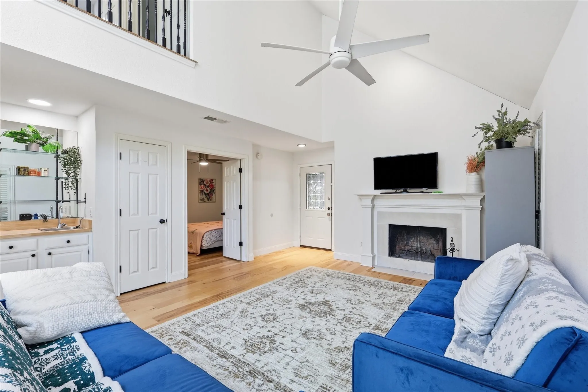 Condominium For Sale in Collin County , 17735 Windflower Way 106, Dallas, Texas 75252, 3 Bedroom, 3 Bathroom, 2 Garage spaces, 1,934 Sqft, built in 1985, mls#21351261, Real Estate Agent in Dallas, Homes For Sale in Collin county, Homes For Sale in Dallas, Realtor in Dallas Texas, Real Estate Brokerage Independent Realty Texas, Luminita Cordes Realtor