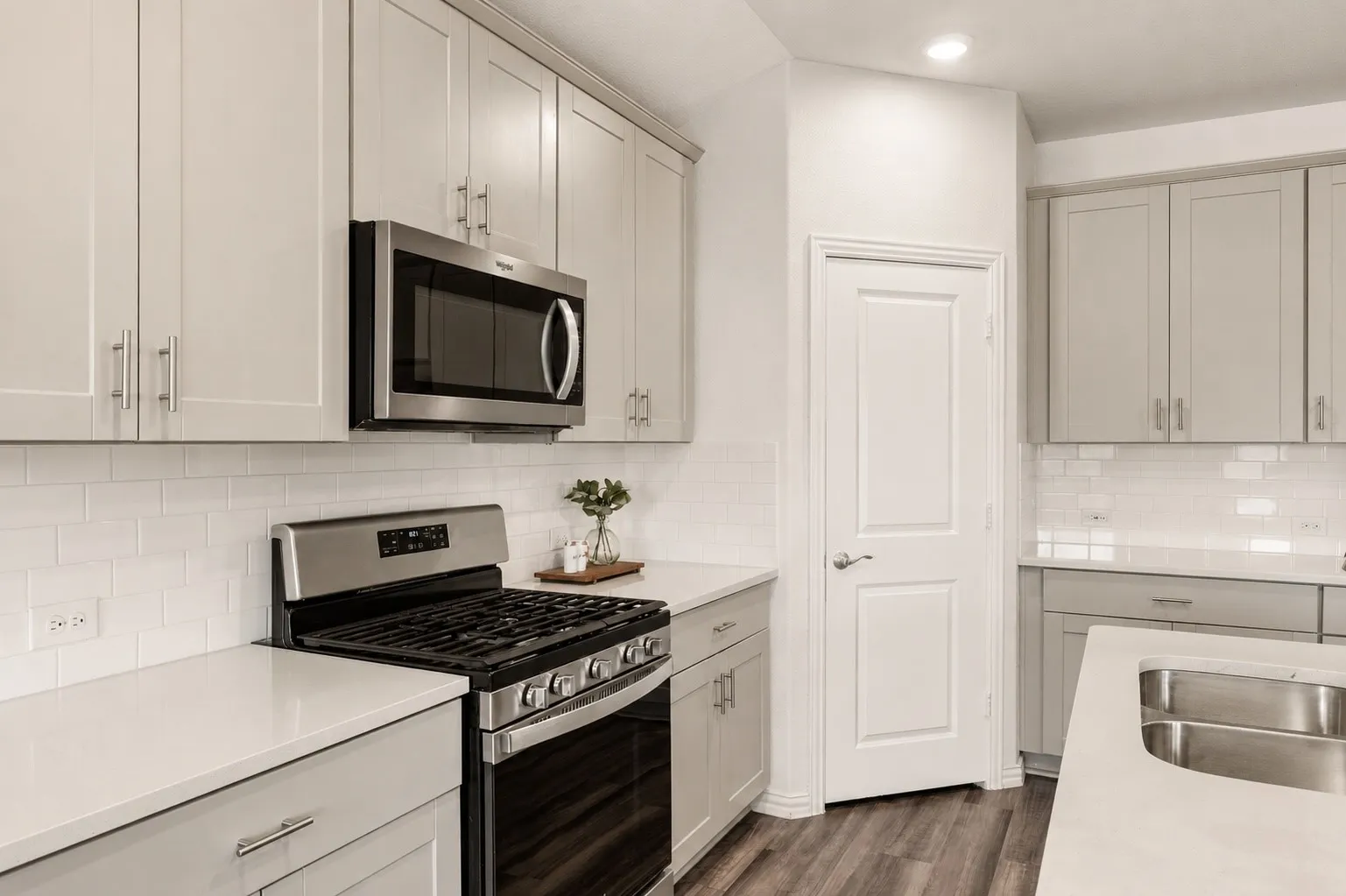 Single Family Residence For Sale in Denton County , 1713 Gold Mine Trail, Aubrey, Texas 76227, 3 Bedroom, 2 Bathroom, 2 Garage spaces, 1,659 Sqft, built in 2020, mls#21345262, Real Estate Agent in Aubrey, Homes For Sale in Denton county, Homes For Sale in Aubrey, Realtor in Aubrey Texas, Real Estate Brokerage Independent Realty Texas, Luminita Cordes Realtor
