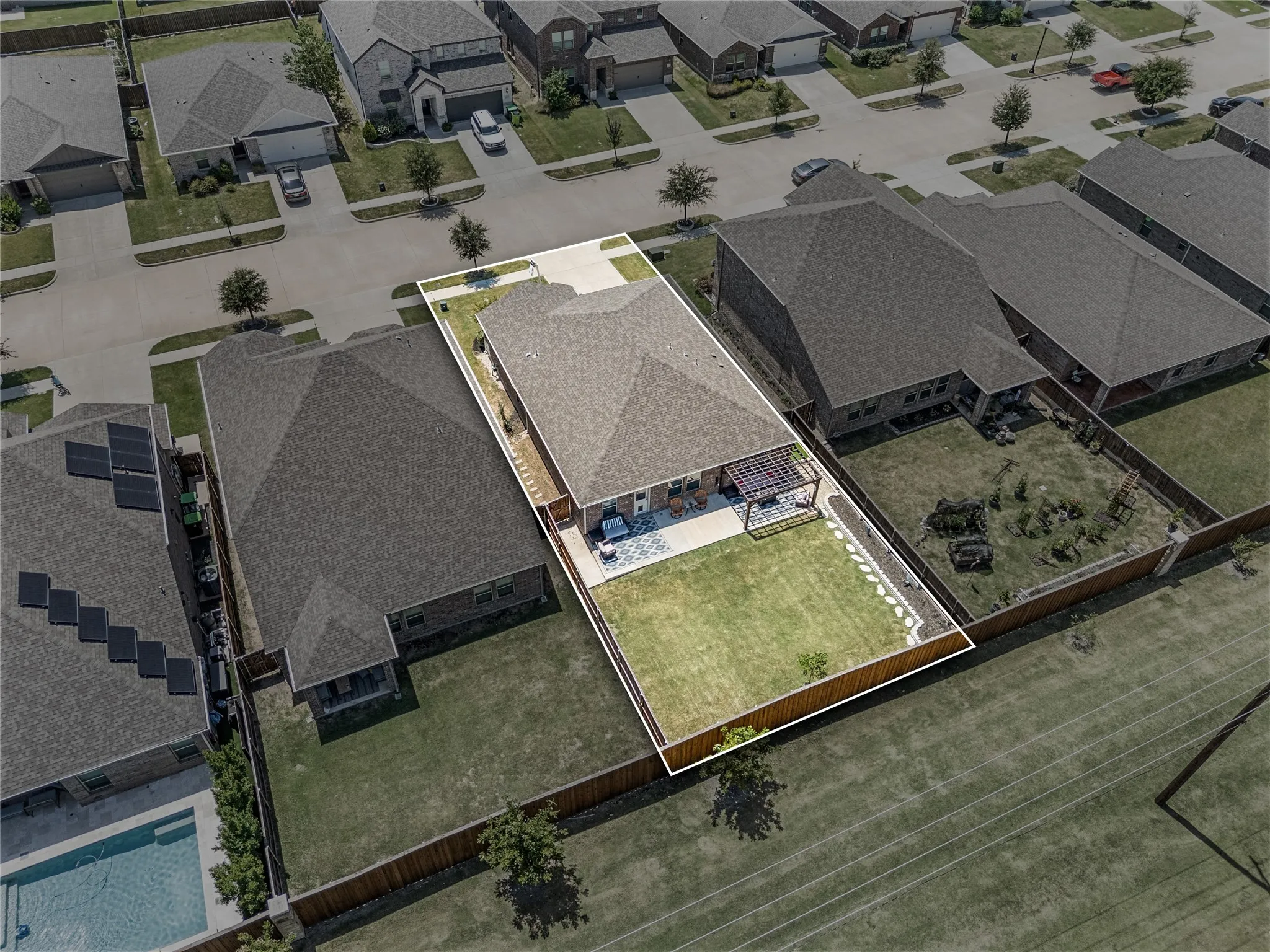Single Family Residence For Sale in Denton County , 1713 Gold Mine Trail, Aubrey, Texas 76227, 3 Bedroom, 2 Bathroom, 2 Garage spaces, 1,659 Sqft, built in 2020, mls#21345262, Real Estate Agent in Aubrey, Homes For Sale in Denton county, Homes For Sale in Aubrey, Realtor in Aubrey Texas, Real Estate Brokerage Independent Realty Texas, Luminita Cordes Realtor